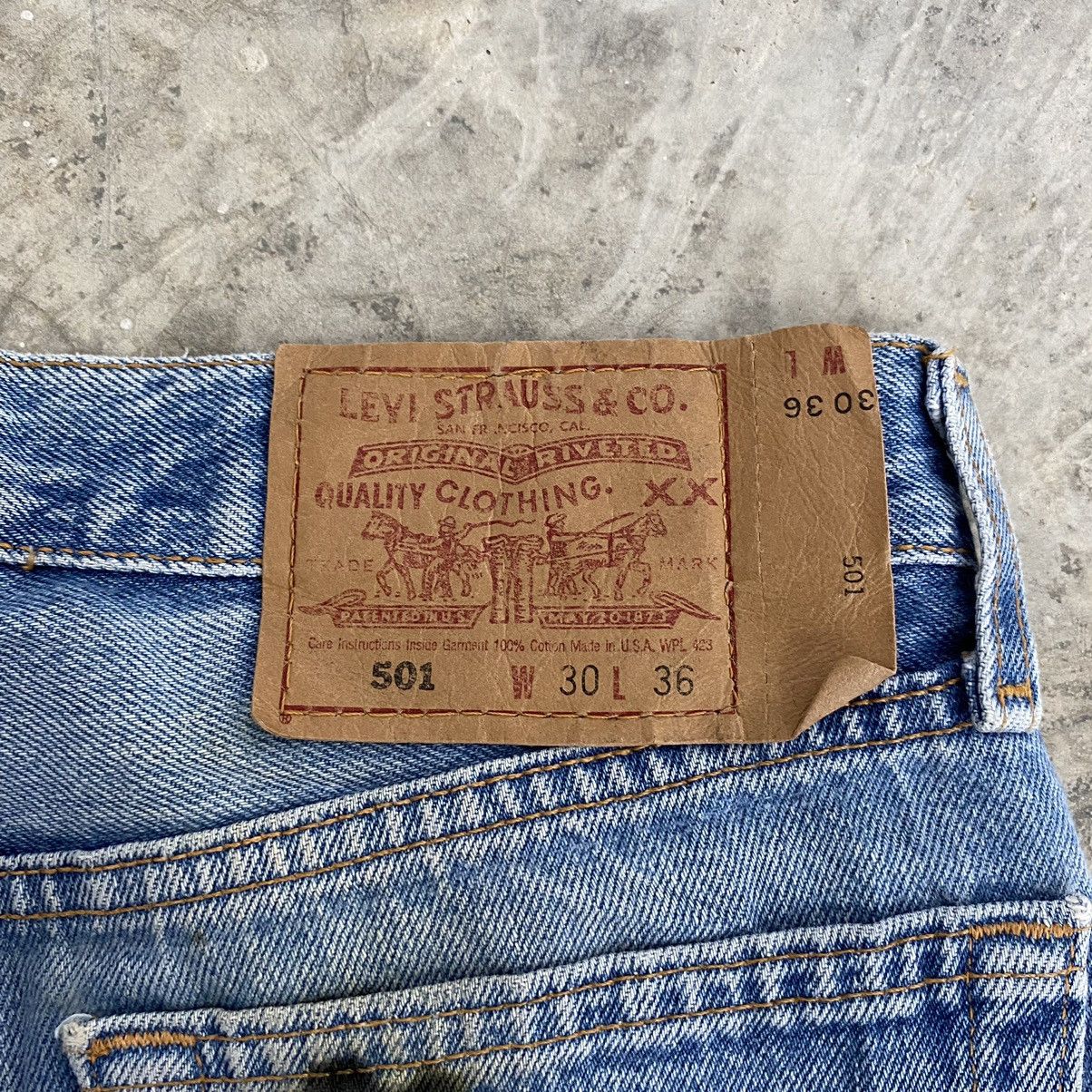 Levi's Size 29x36 Vintage 1997 Levis 501 Faded Blue Denim Jeans Size US 29 - 23 Thumbnail