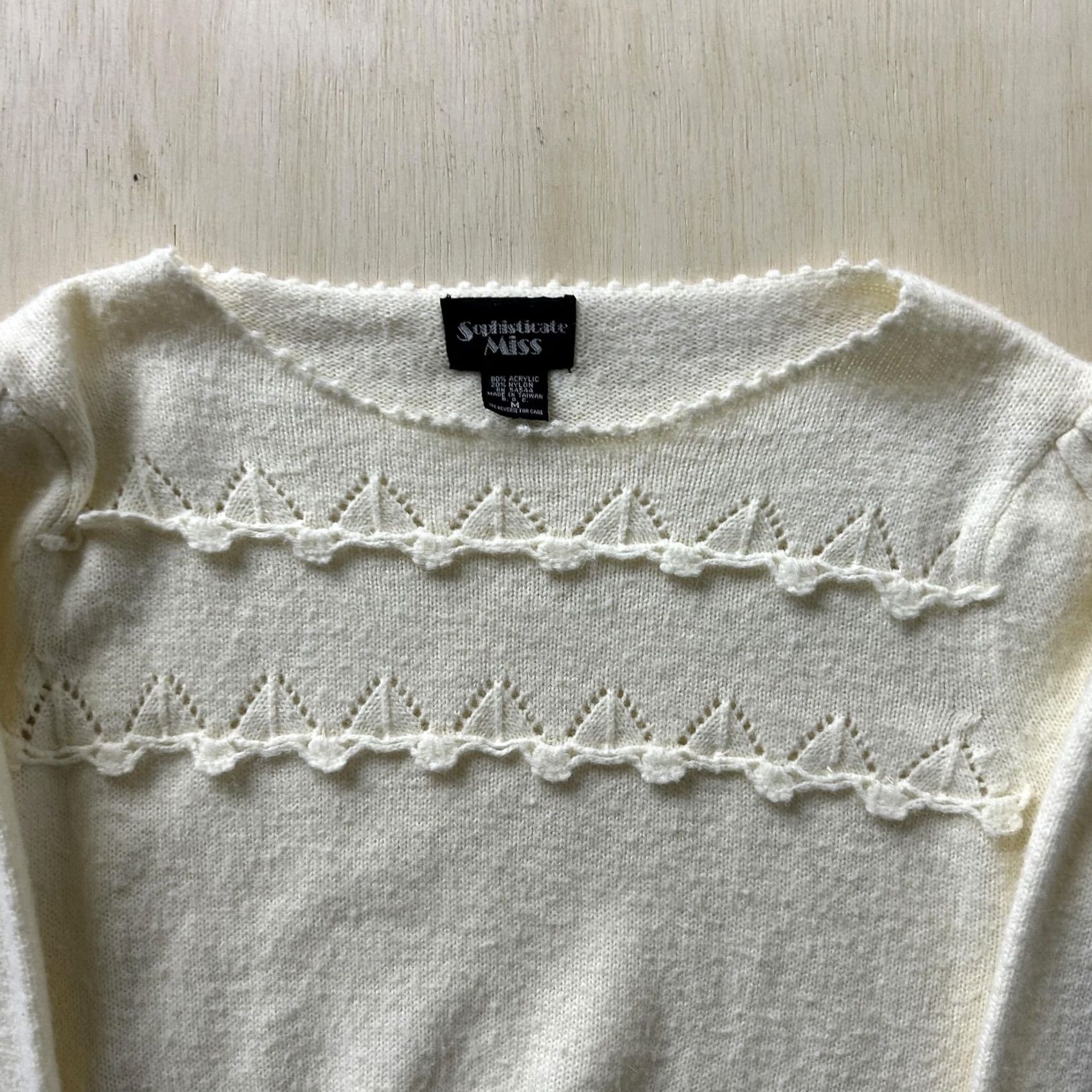 Vintage VINTAGE Sophisticate Miss Sweater Womens M White Crew Neck Crochet Pullover Size M / US 6-8 / IT 42-44 - 2 Thumbnail