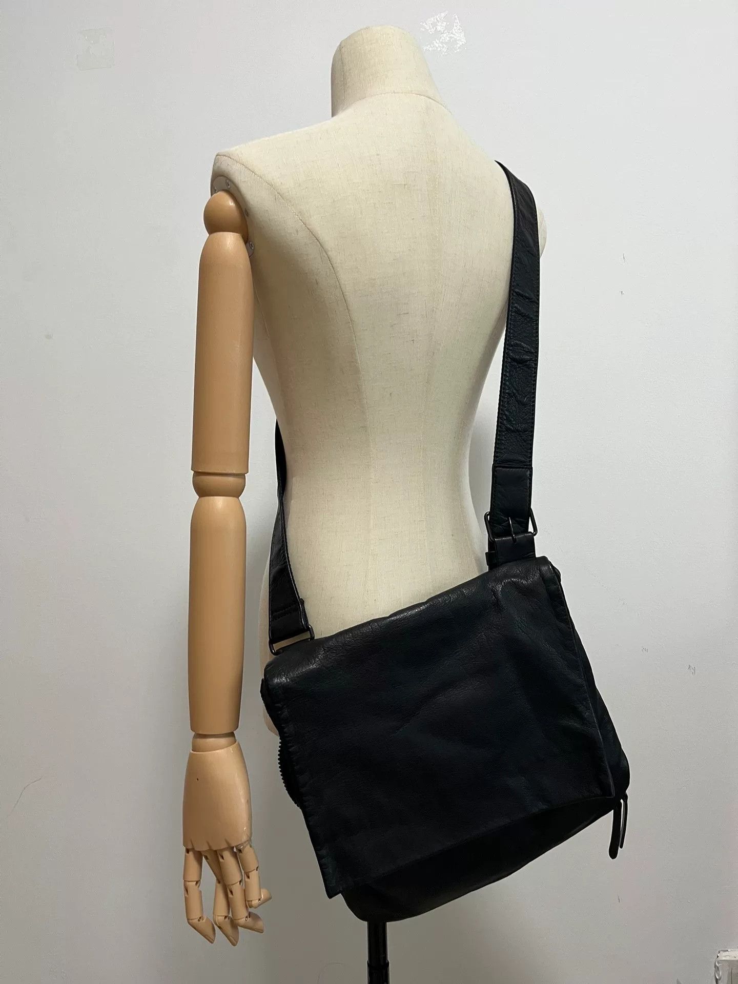 Yohji Yamamoto Black Leather Crossbody Bag