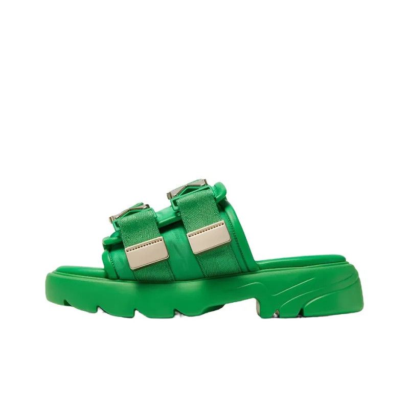 o1n1vont1024 Flash Flat Sandals in Grass