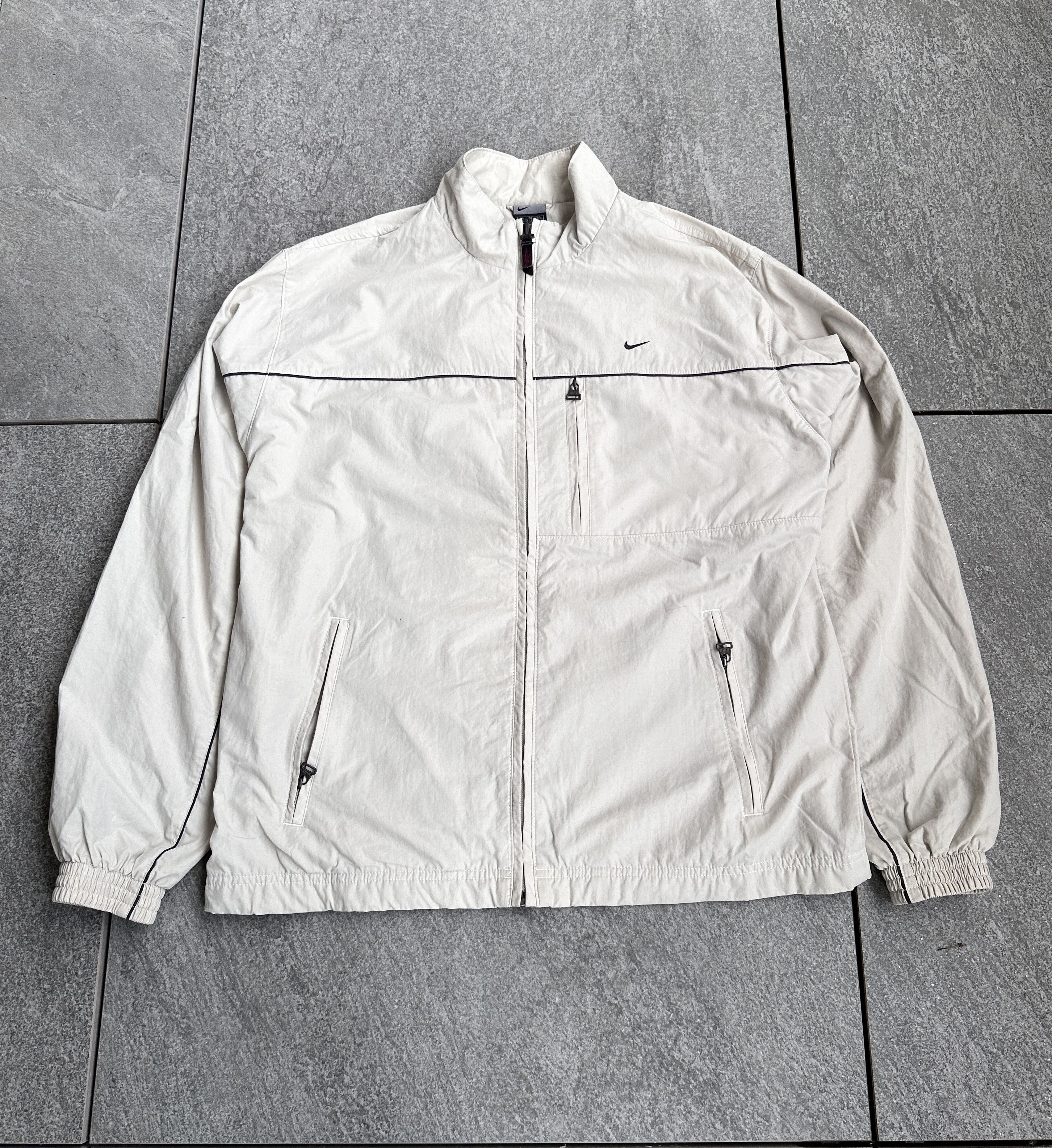 Nike Vintage Nike swoosh creamy jacket M Size US M / EU 48-50 / 2 - 1 Thumbnail