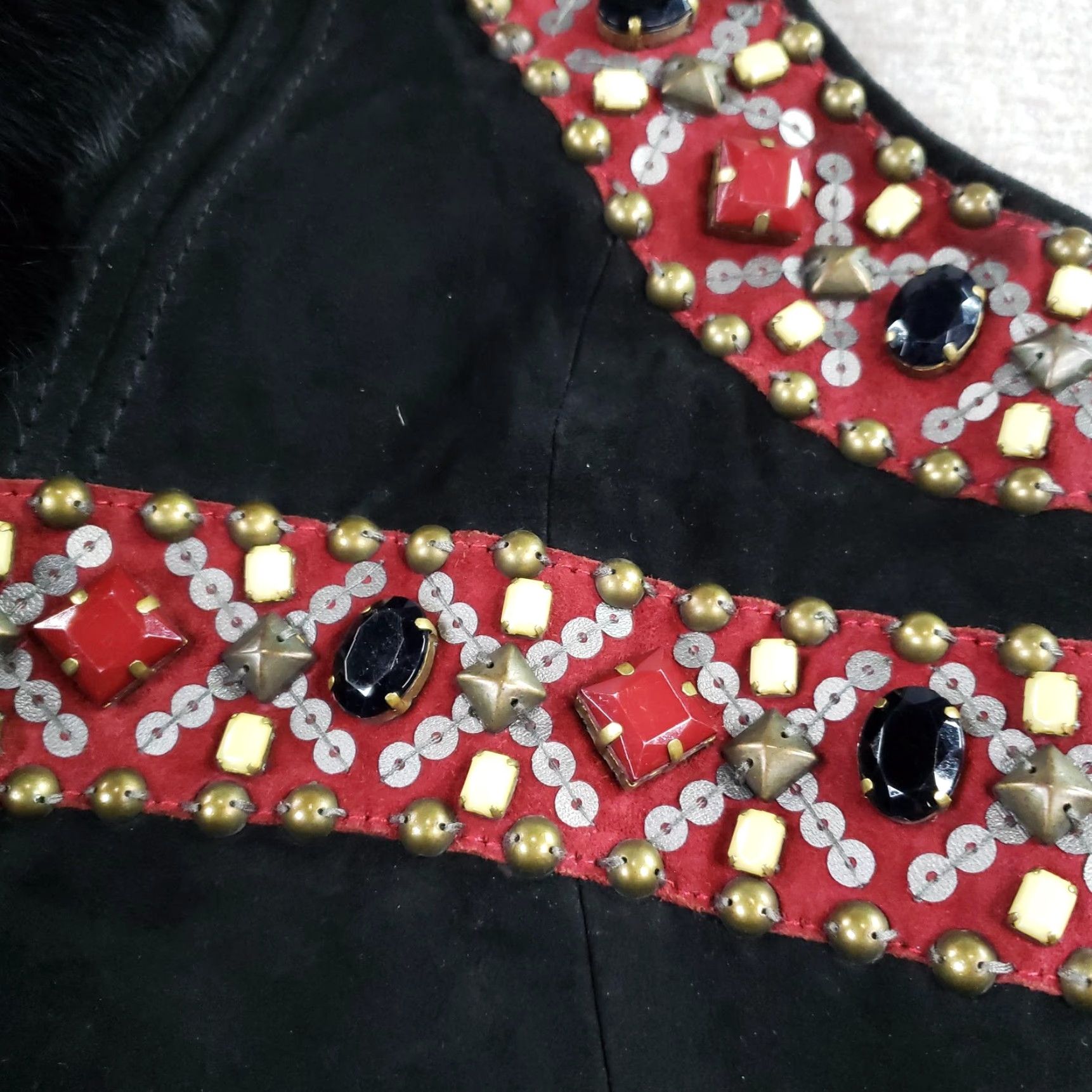 Doublet VINTAGE Double D Ranch Vest Women Medium Long Black Leather Beaded Removeable Fur Trim Size M / US 6-8 / IT 42-44 - 7 Thumbnail