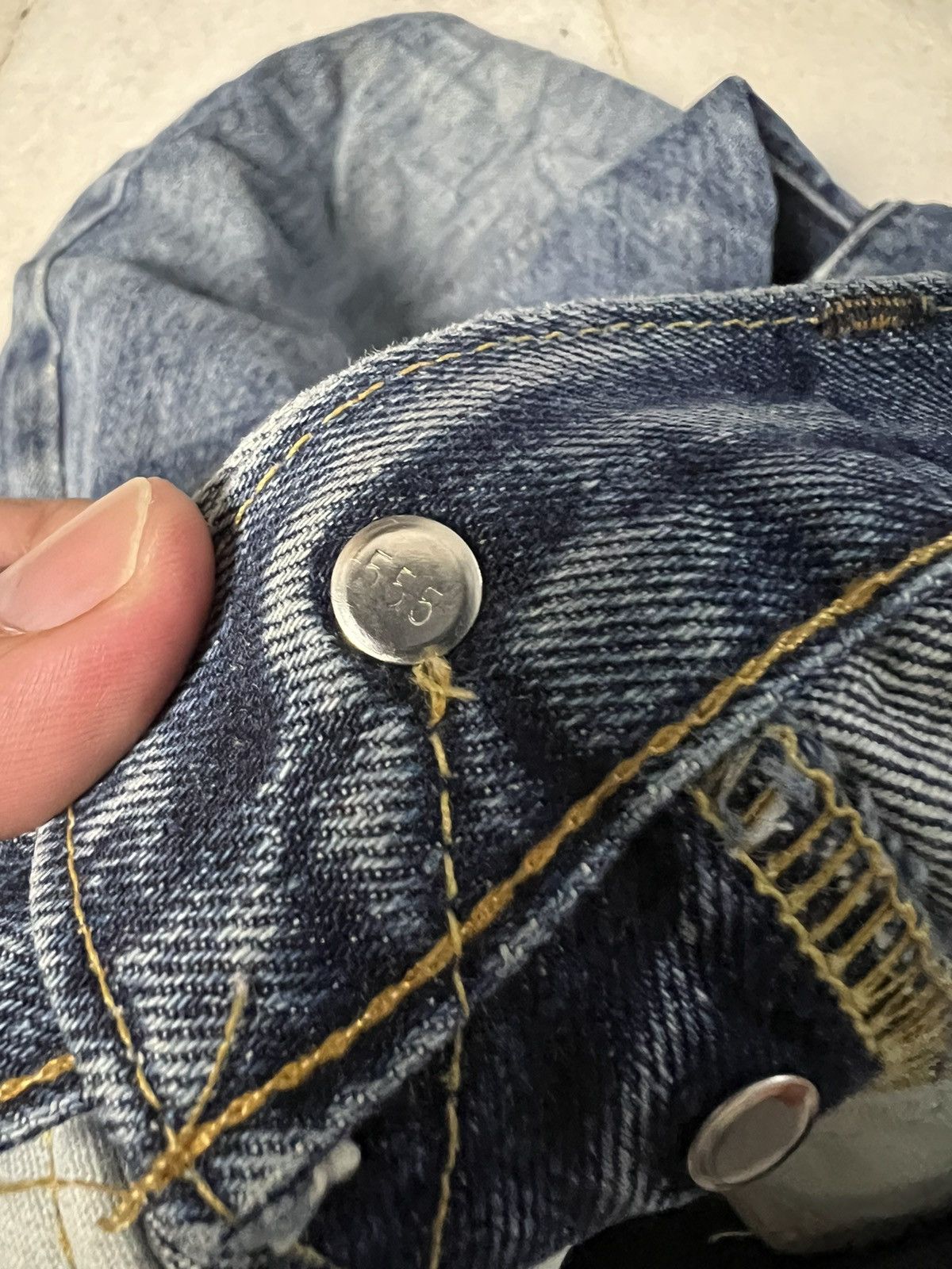 Jean × Levi's × Levi's Vintage Clothing VINTAGE 90’S LEVIS 501XX DISTRESSED REDLINE BIG E LVC JAPAN Size US 28 / EU 44 - 13 Thumbnail