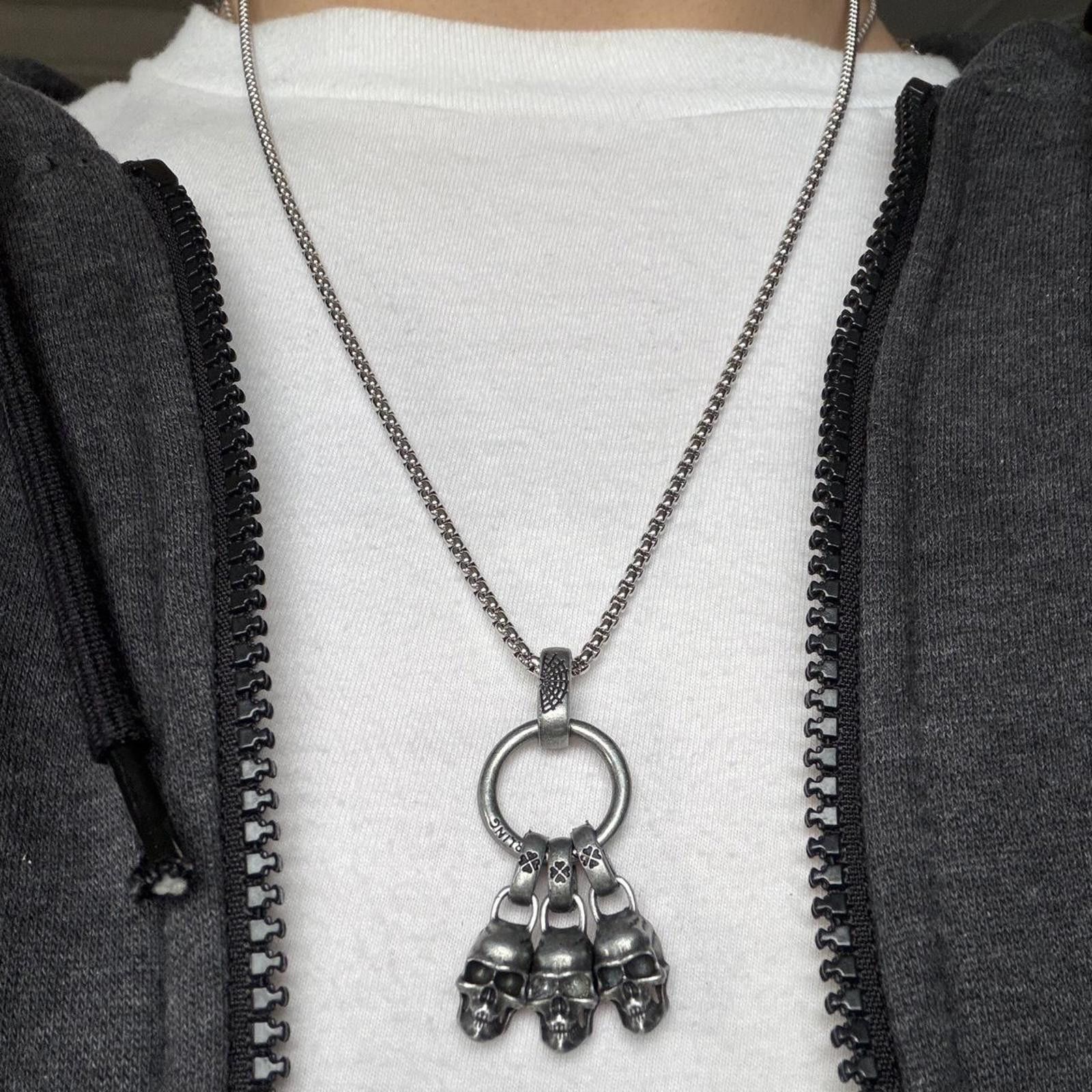 Jewelry Vintage silver skull pendant necklace Size ONE SIZE - 2 Thumbnail