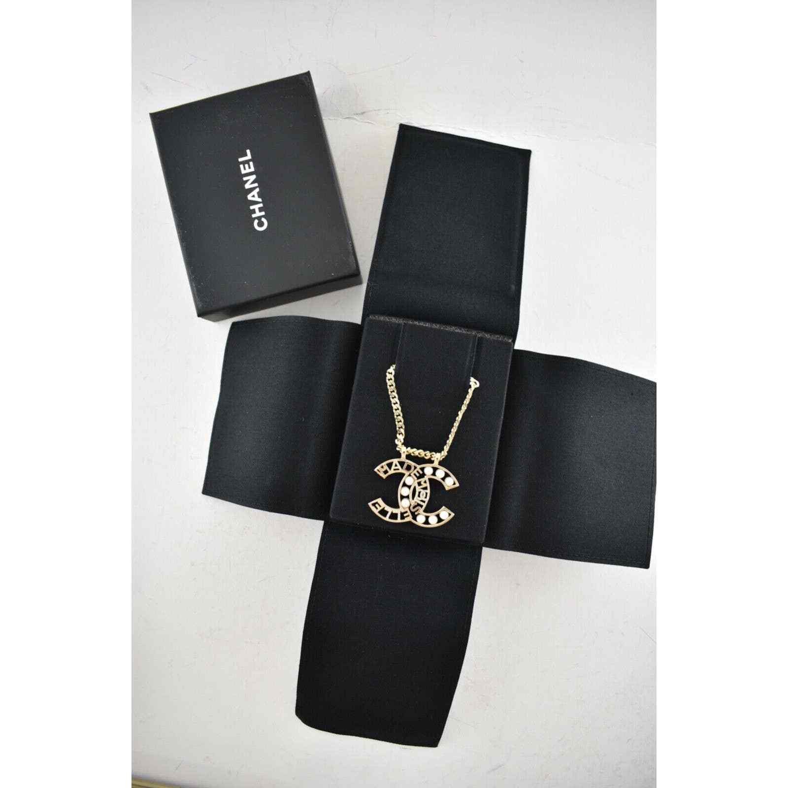 Chanel Chanel 22P Gold Metal Pearl Mademoiselle Pendant Necklace Size ONE SIZE - 3 Thumbnail