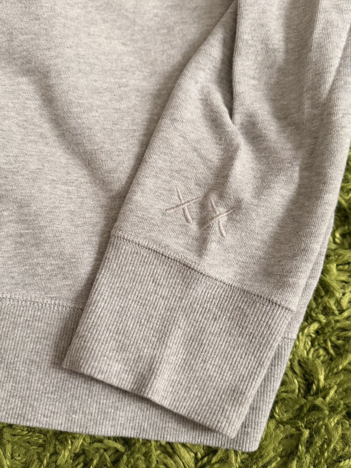 Kaws × Uniqlo KAWS X UNIQLO X SESAME STREET CREWNECK SWEATSHIRT Size US L / EU 52-54 / 3 - 4 Thumbnail