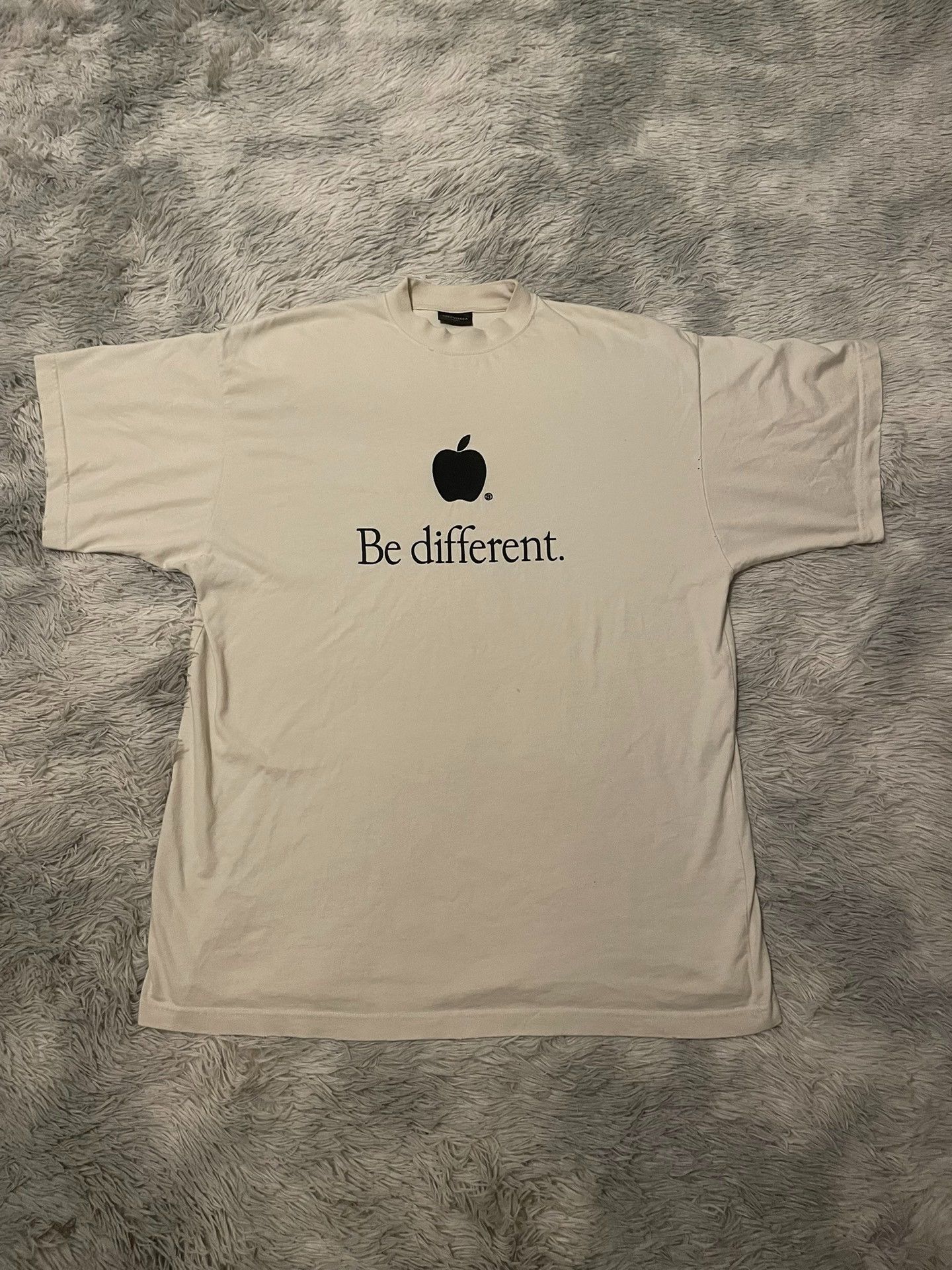 balenciaga Apple Short Sleeve 2501-Nextarrow