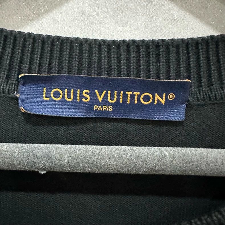 Louis Vuitton Louis Vuitton size 4l Black pin embroidered monogram short Size US M / EU 48-50 / 2 - 4 Thumbnail