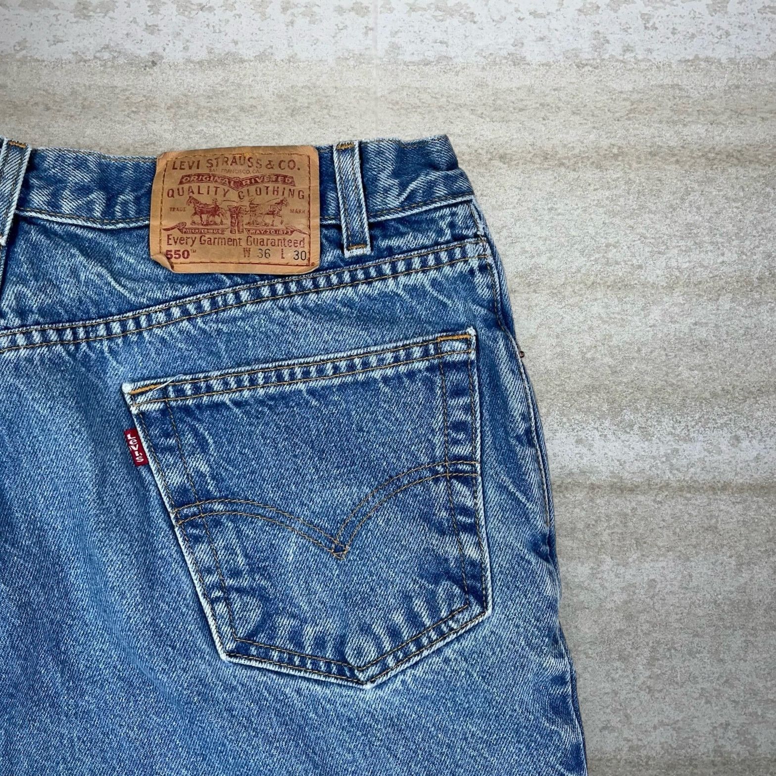 Levi's Vintage 90s Levis Jeans 550 36x30 Relaxed Fit Medium Wash Size US 36 / EU 52 - 3 Thumbnail