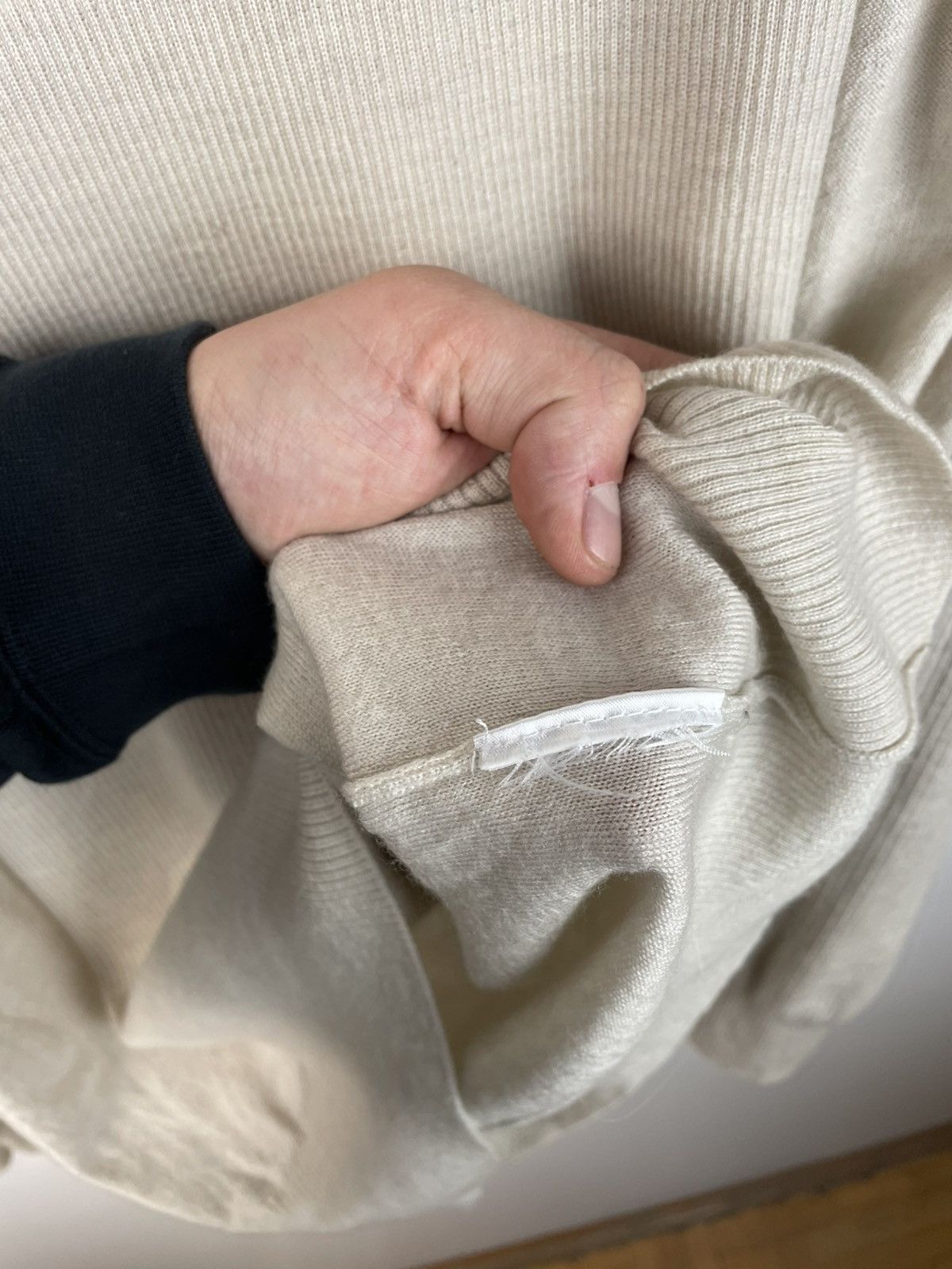Belstaff Belstaff Wool Patch Sweater Beige Size XXXL Size US XXL / EU 58 / 5 - 5 Thumbnail