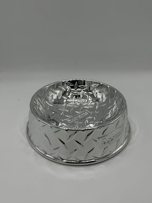 Supreme Supreme Diamond Plate Dog Bowl Silver Ceramic | Grailed