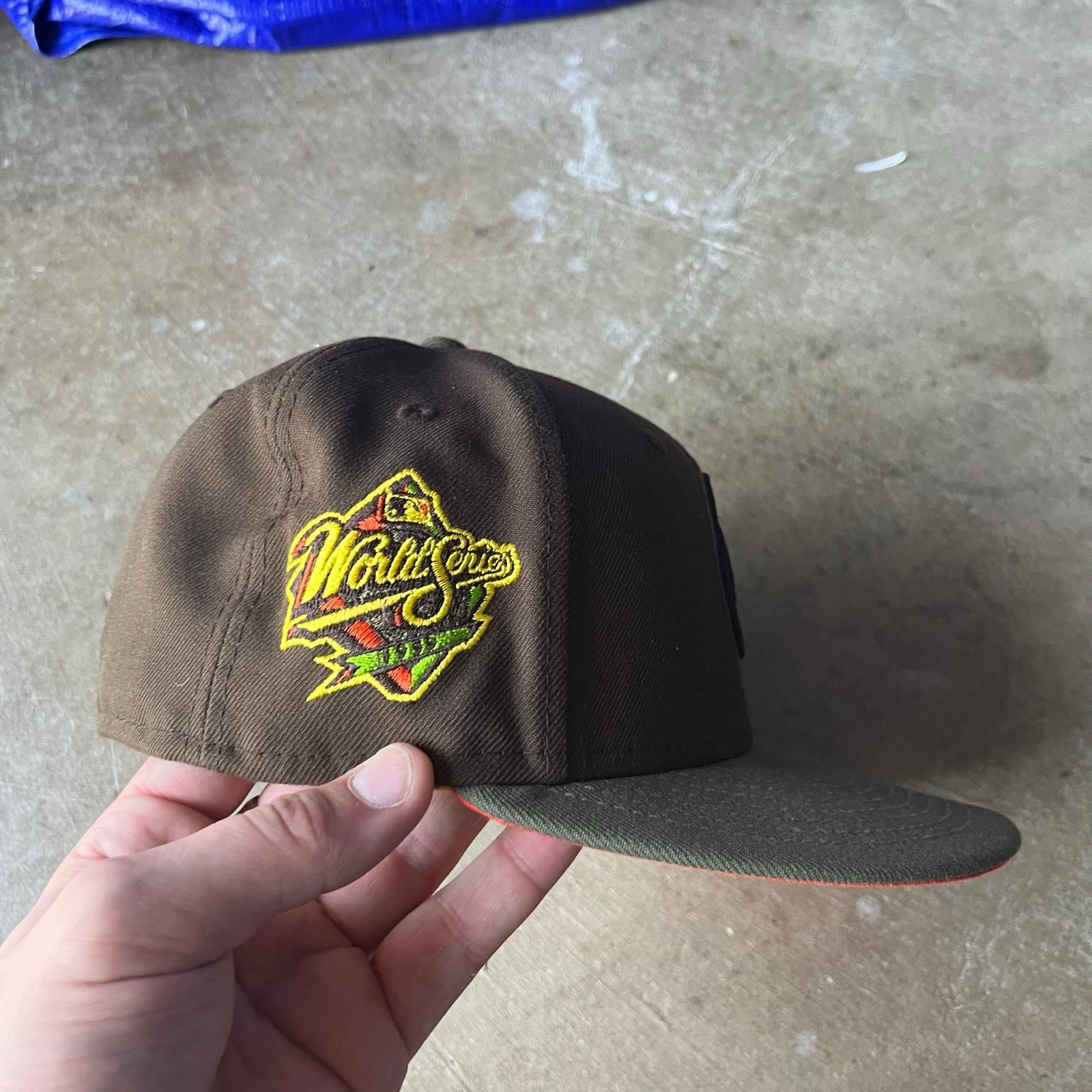 Vintage NEW ERA NEW YORK YANKEES LOGO BROWN 7 1/8 Size ONE SIZE - 2 Thumbnail