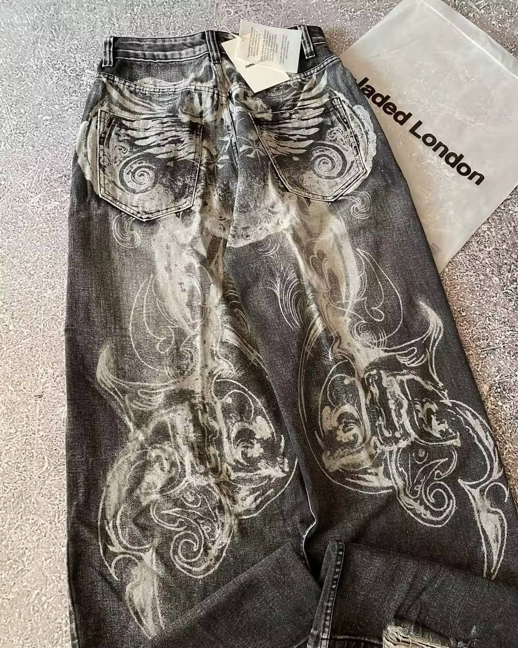 Japanese Brand × Vintage print jeans Size US 36 / EU 52 - 1 Thumbnail