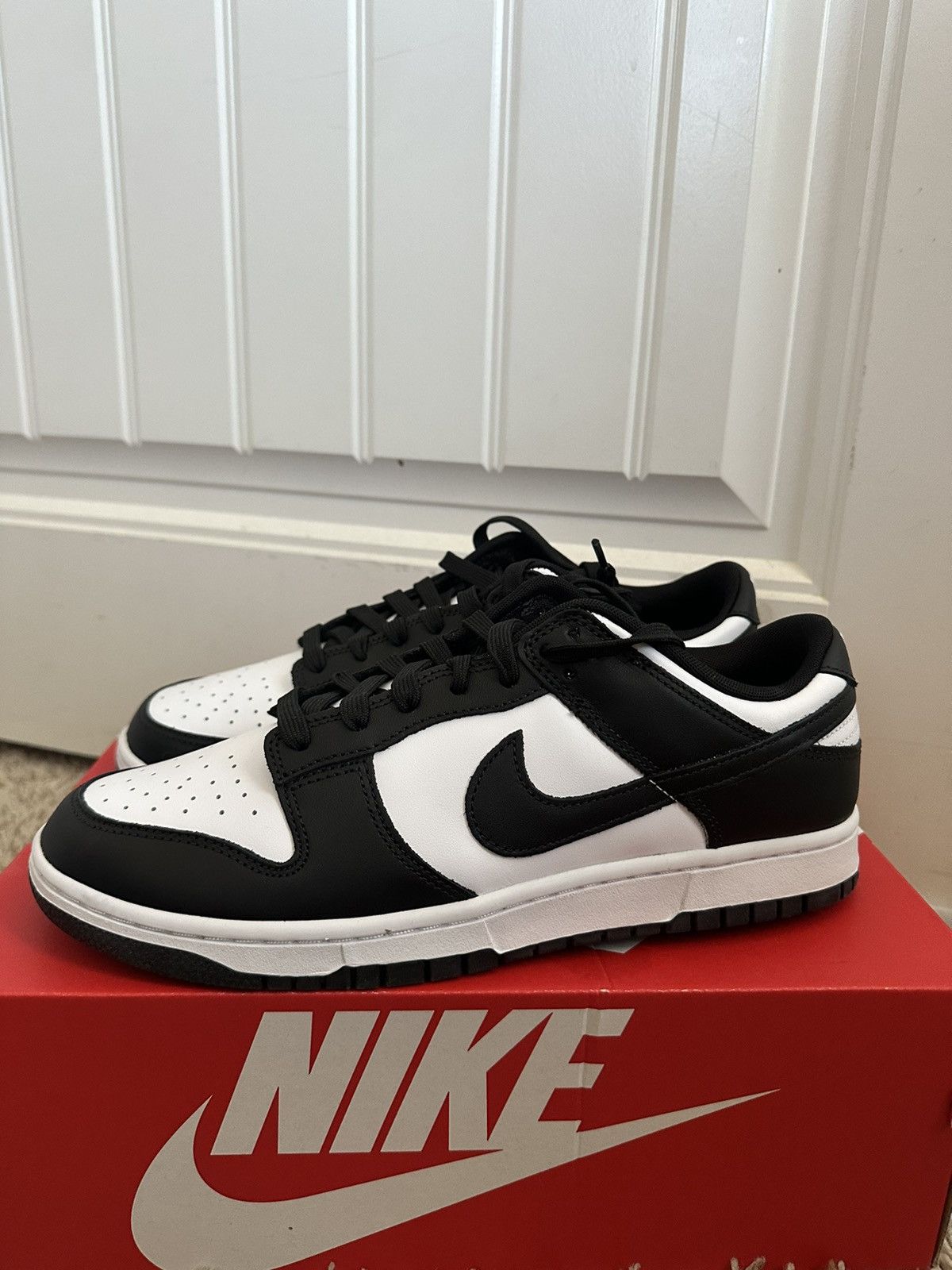 Nike Nike Panda Dunks Size US 10.5 / EU 43-44 - 2 Thumbnail