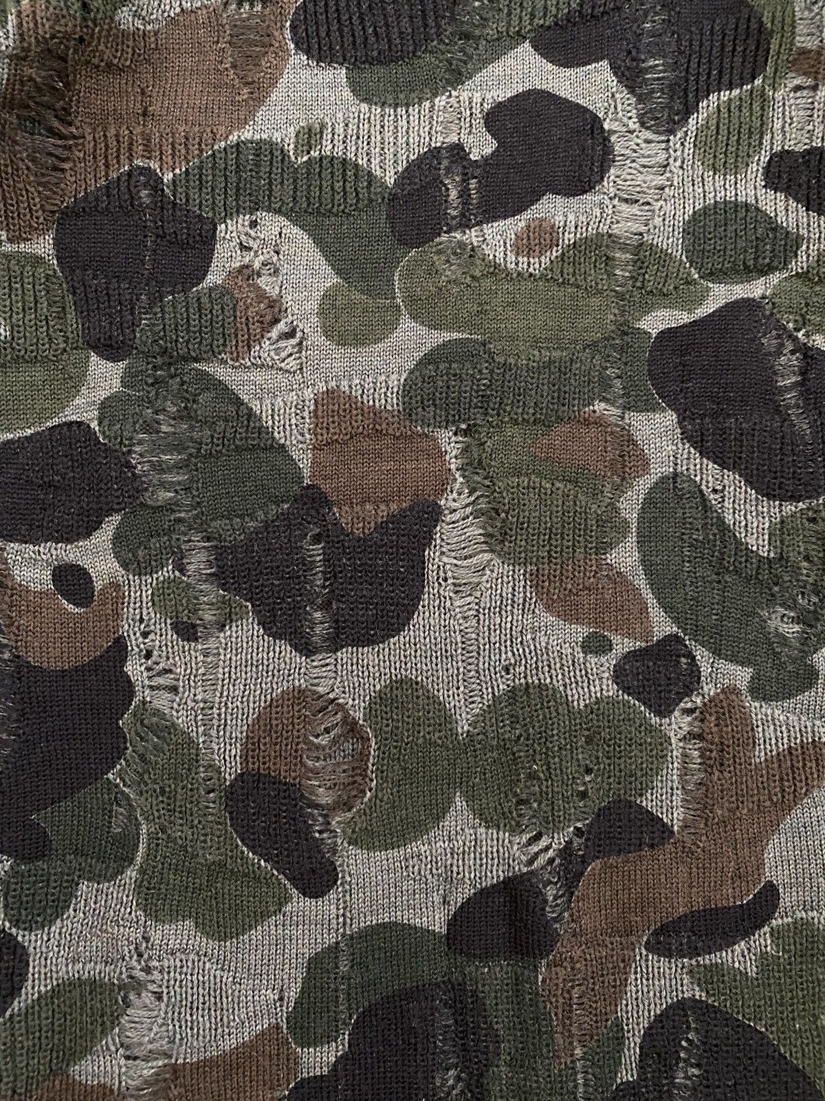 Junya Watanabe AD2010 Distressed Camo Knit Sweater Size US XS / EU 42 / 0 - 5 Thumbnail