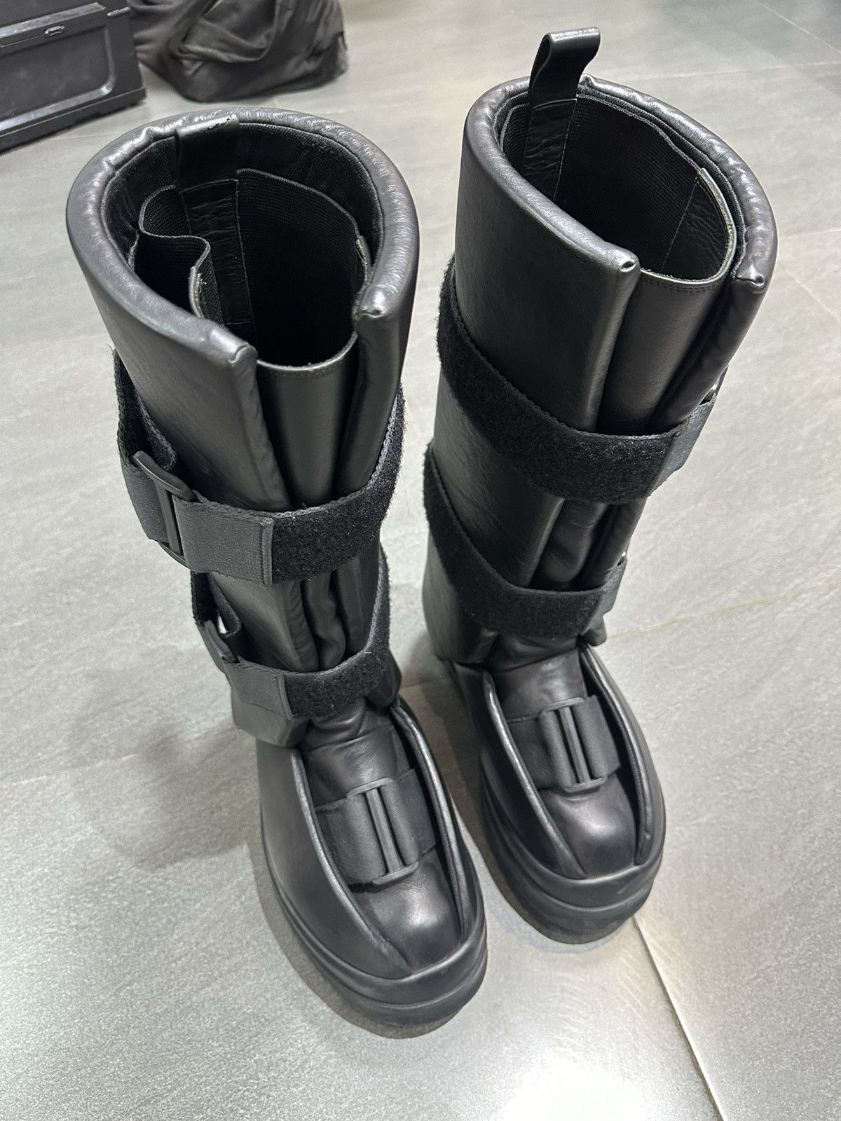 Rick Owens Rick Owens FW23 Splint Boots Size US 9 / EU 42 - 1 Thumbnail