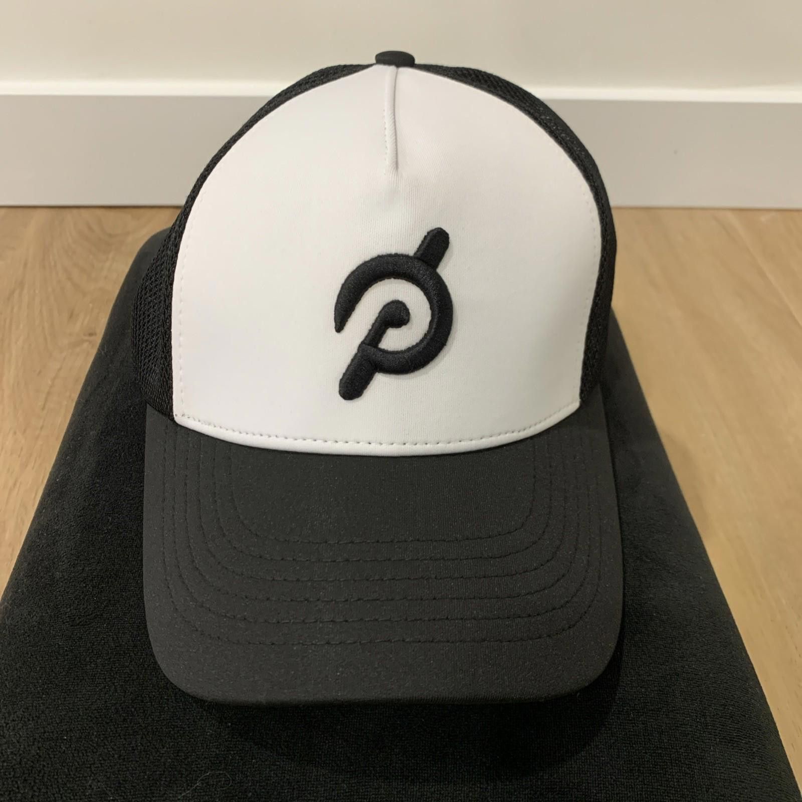 Peloton New Peloton Adjustable Trucker Hat Unisex White Black Mesh Size ONE SIZE - 1 Thumbnail