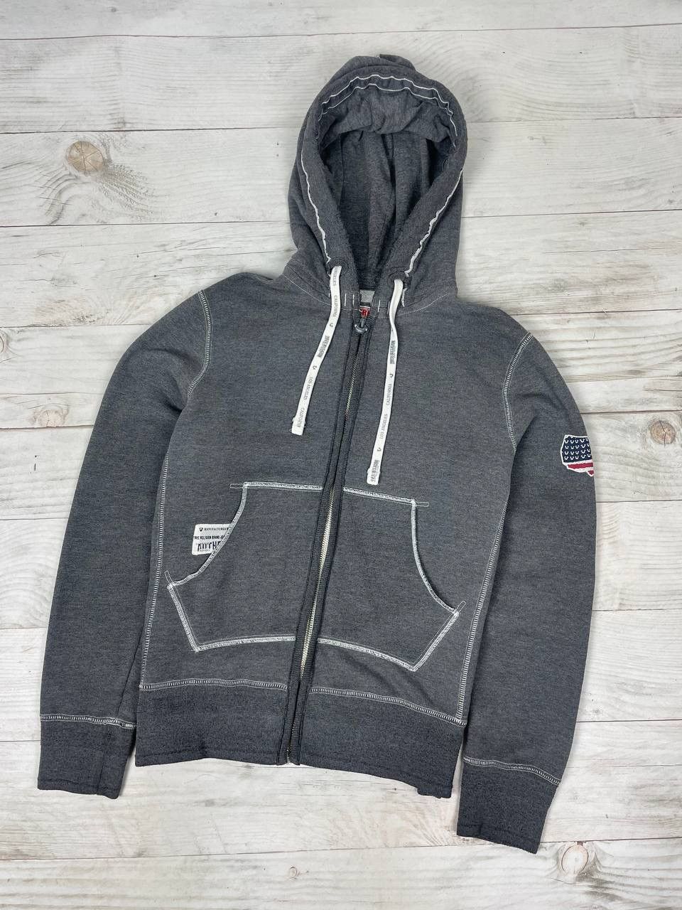 True Religion Vintage True Religion Hoodie Full Zip California USA Flag Size US M / EU 48-50 / 2 - 1 Thumbnail
