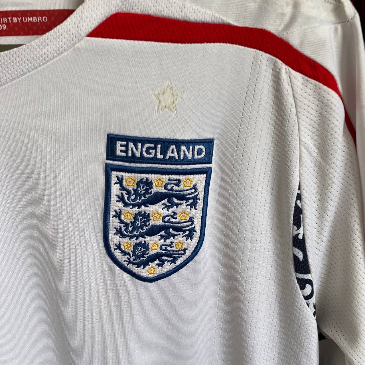 Umbro × Vintage Vintage Umbro England 2007 National Soccer team jersey Size US M / EU 48-50 / 2 - 3 Thumbnail
