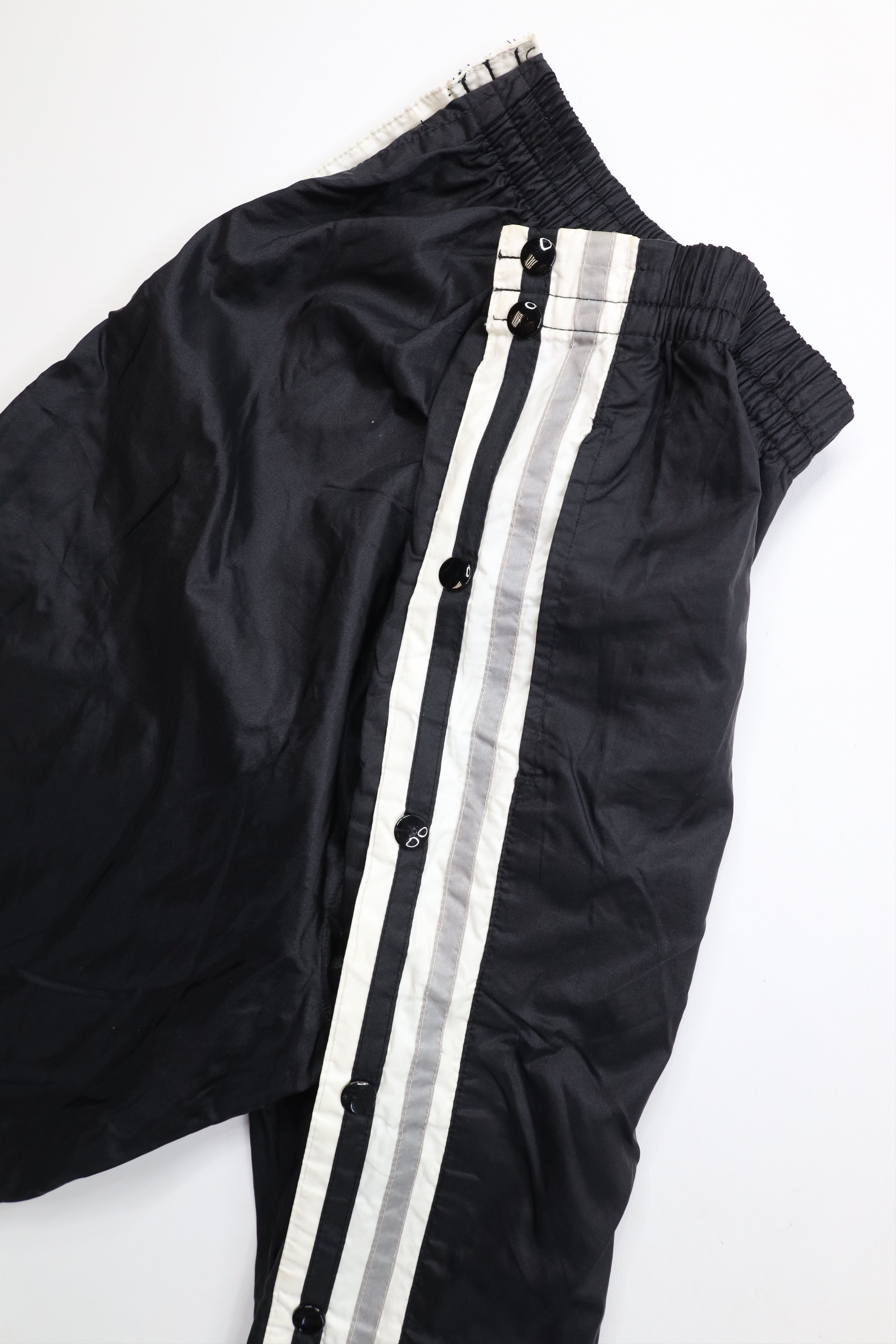 Vintage Vintage 90s Wilson Lined Tearaway Joggers Pants Black Size US 36 / EU 52 - 14 Thumbnail
