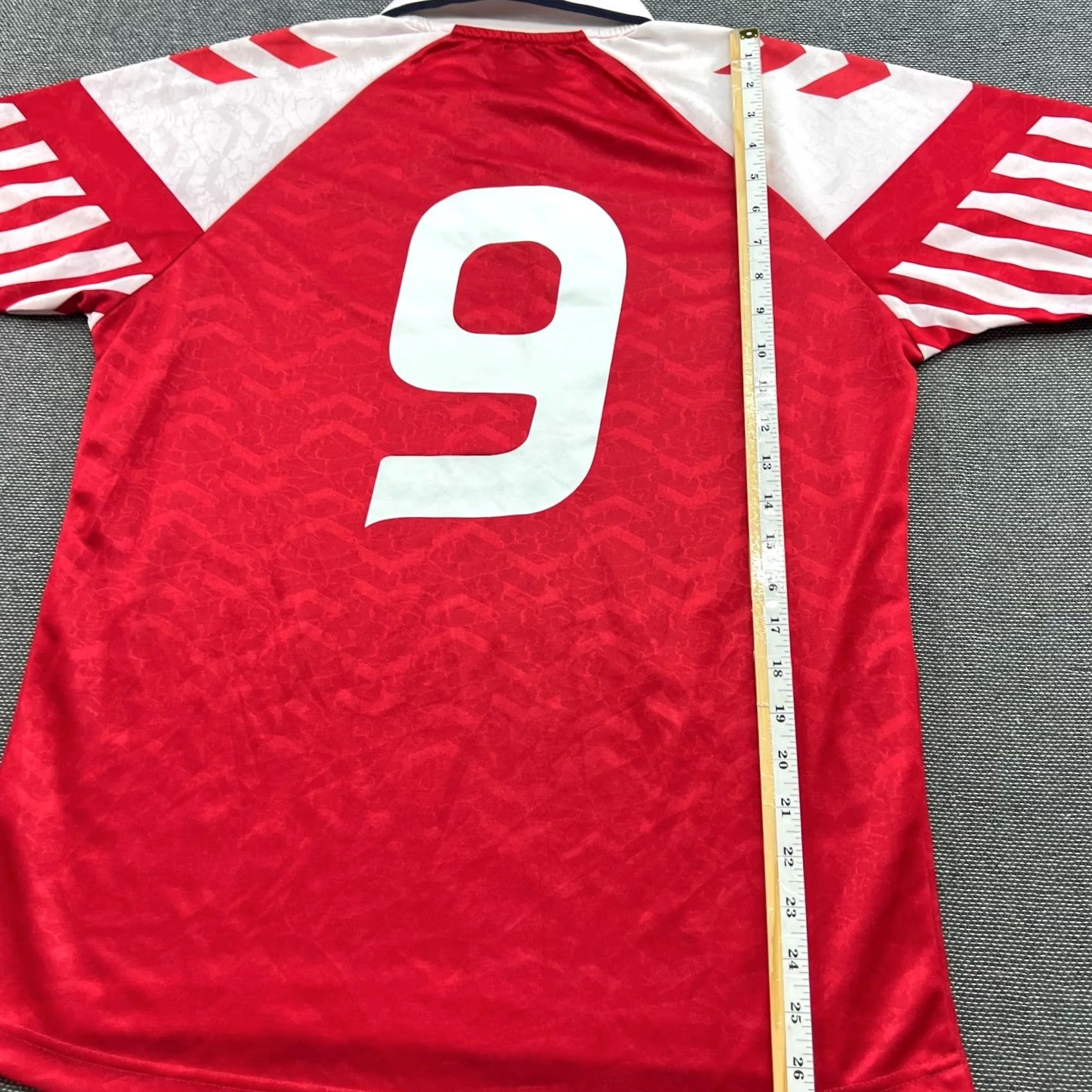 Hummel Hummel Denmark 1992 Home Jersey Mens Medium #9 Red Football T-Shirt Sports Quick Dry Polyester Shirt Size US M / EU 48-50 / 2 - 5 Thumbnail