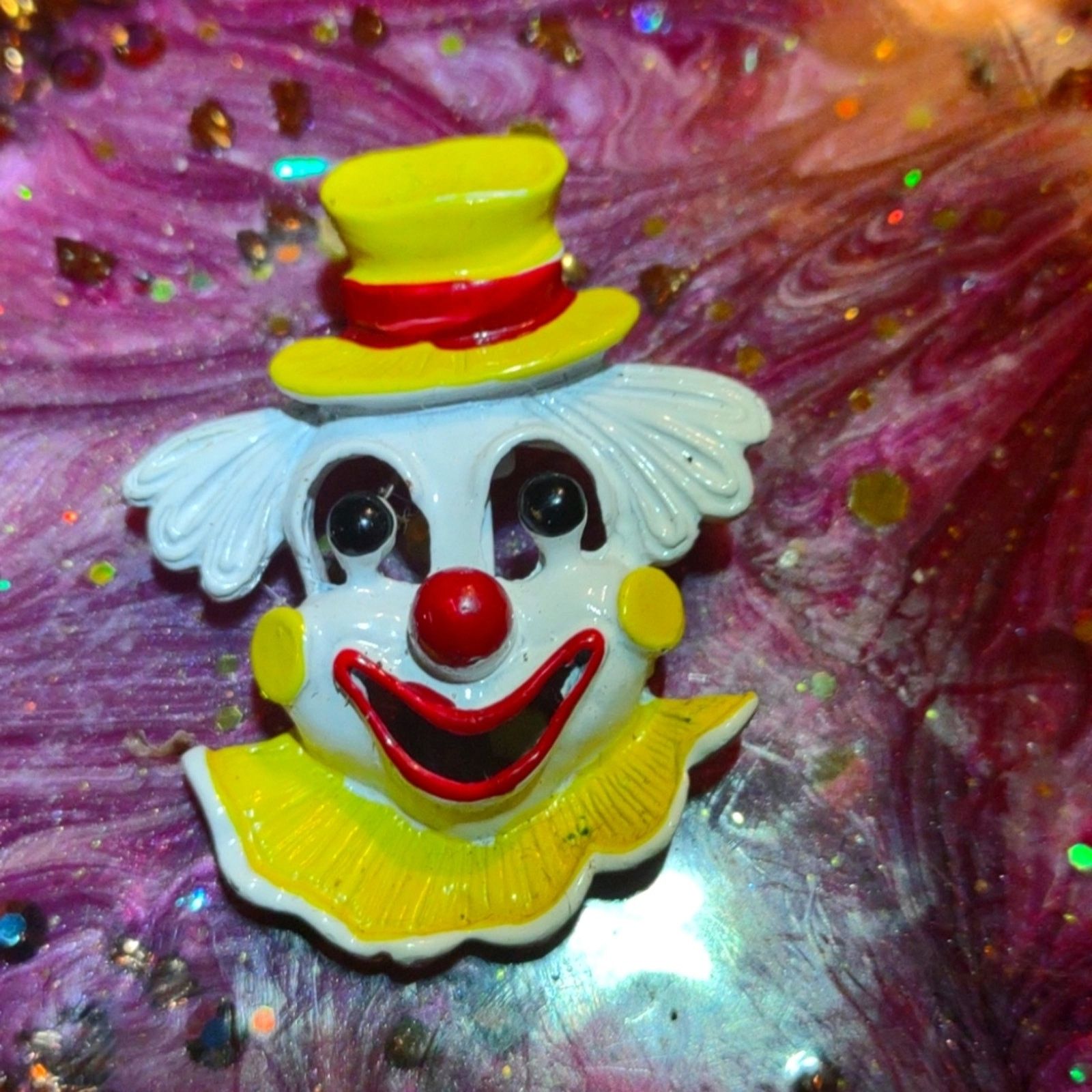 Vintage Signed Older Vintage Gerry's Clown Brooch 1970s Size ONE SIZE - 1 Thumbnail