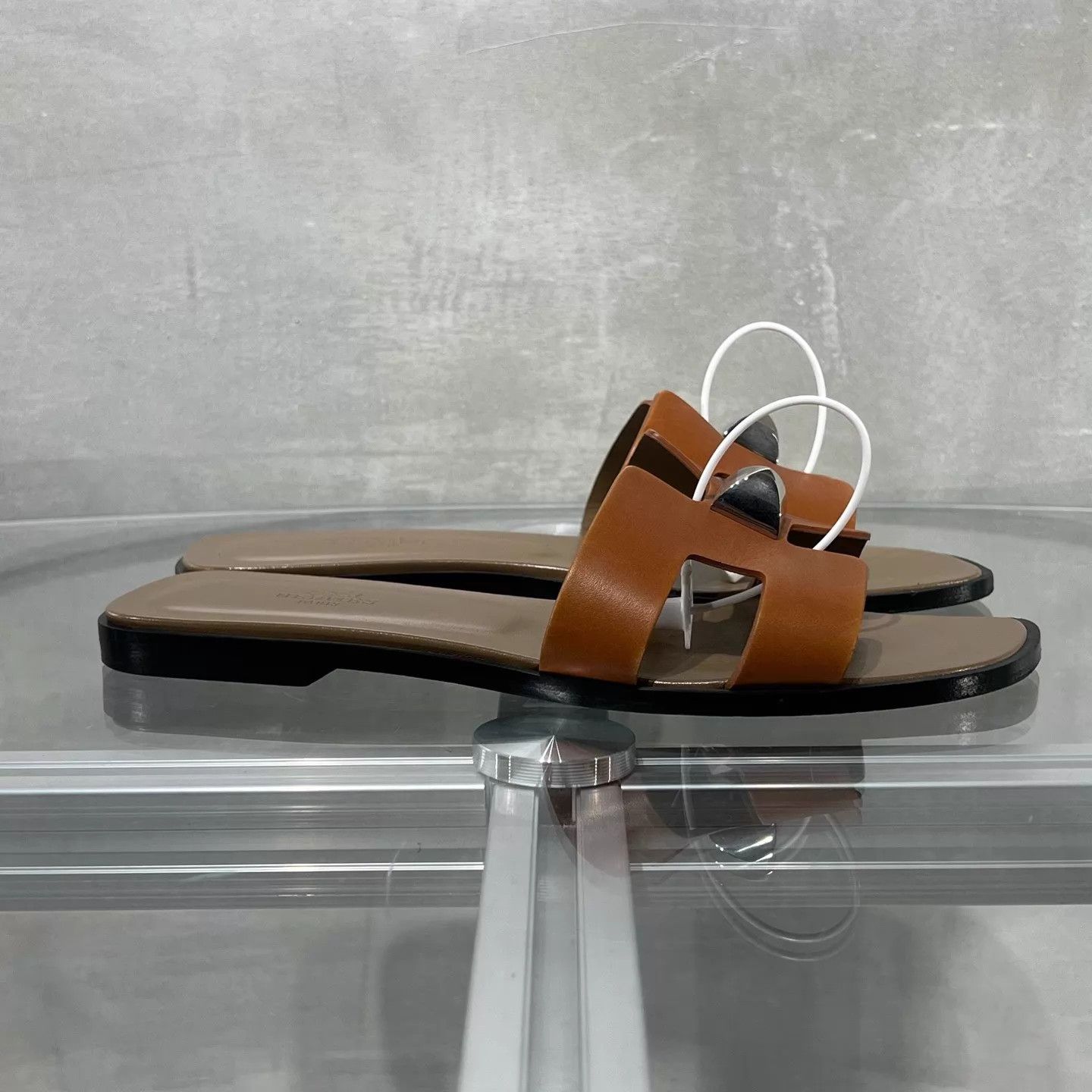Hermes Hermes Oran Brown Slipper EUR 38 Size US 7.5 / IT 37.5 - 4 Thumbnail