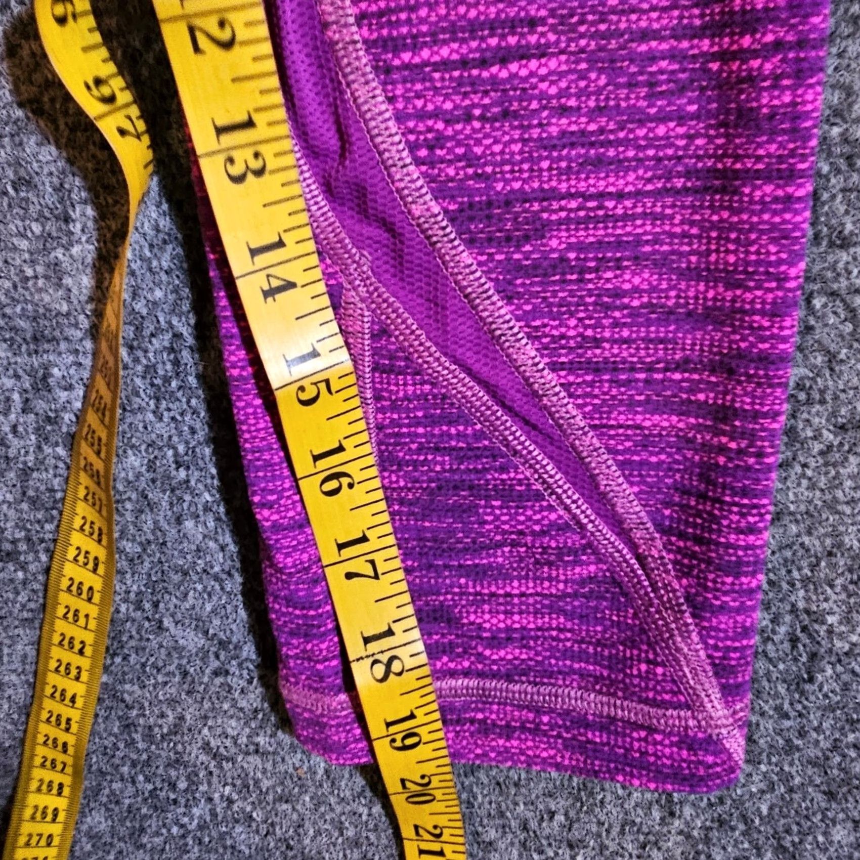 Lululemon Lululemon Pants Womens 4 Pink Purple Free Flow Crop Stretch Low Rise Athletic Shirt? Size 27" / US 4 / IT 40 - 6 Thumbnail