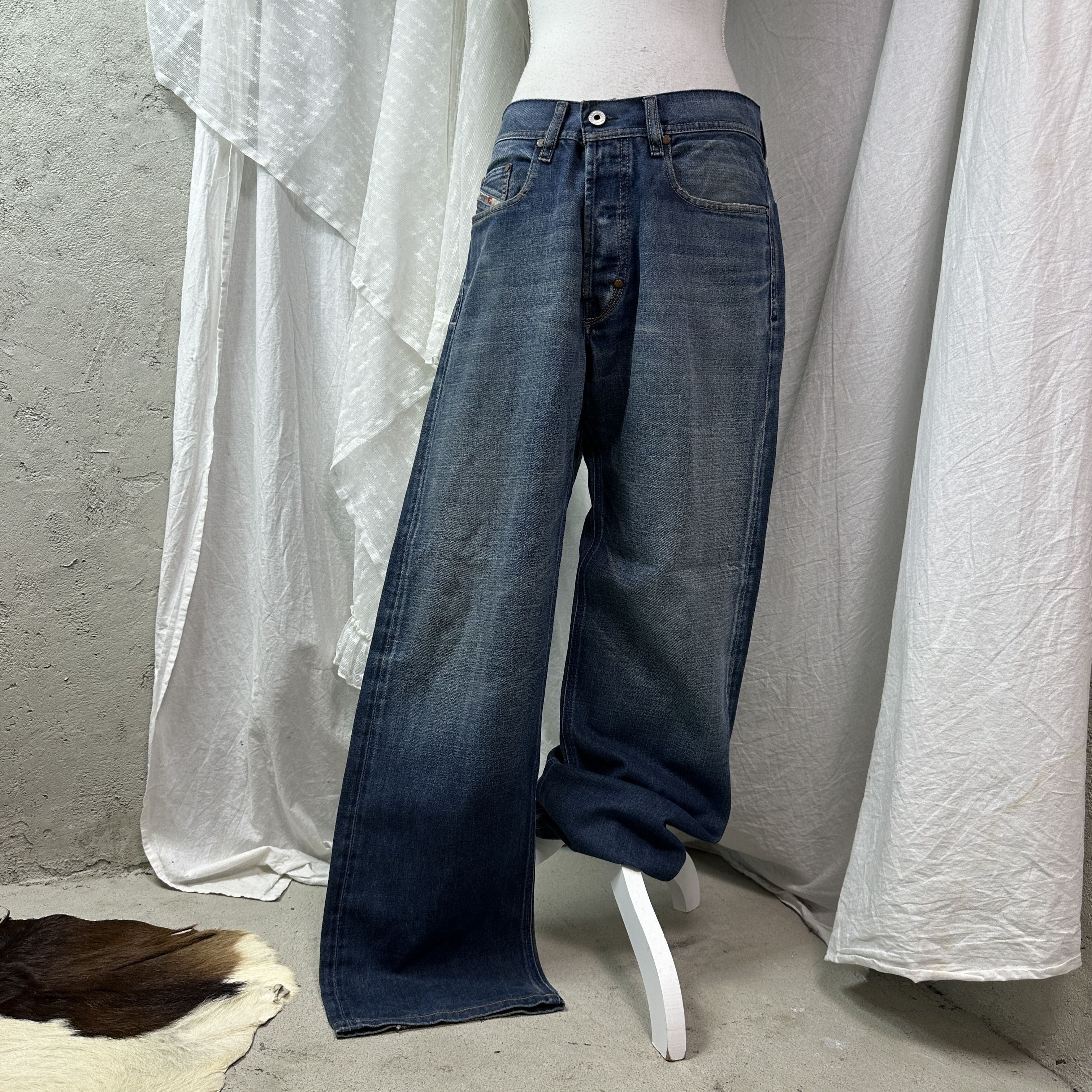 Diesel Vintage Denim Streetwear Baggy Diesel Jeans Y2K Size US 32 / EU 48 - 1 Thumbnail