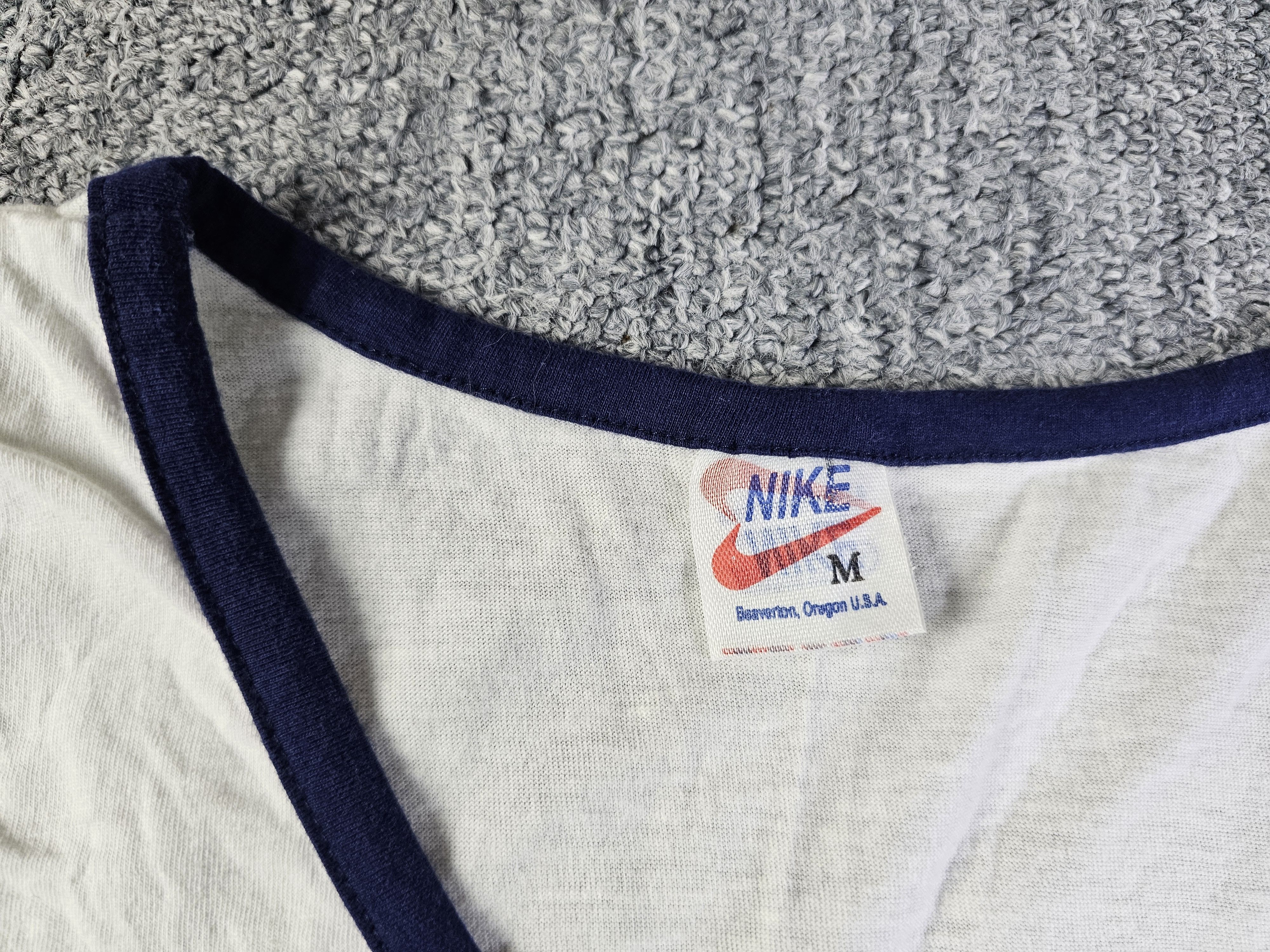 Nike Vintage Nike Big Swoosh Tank Top Singlet White Made in USA M Size US M / EU 48-50 / 2 - 3 Thumbnail