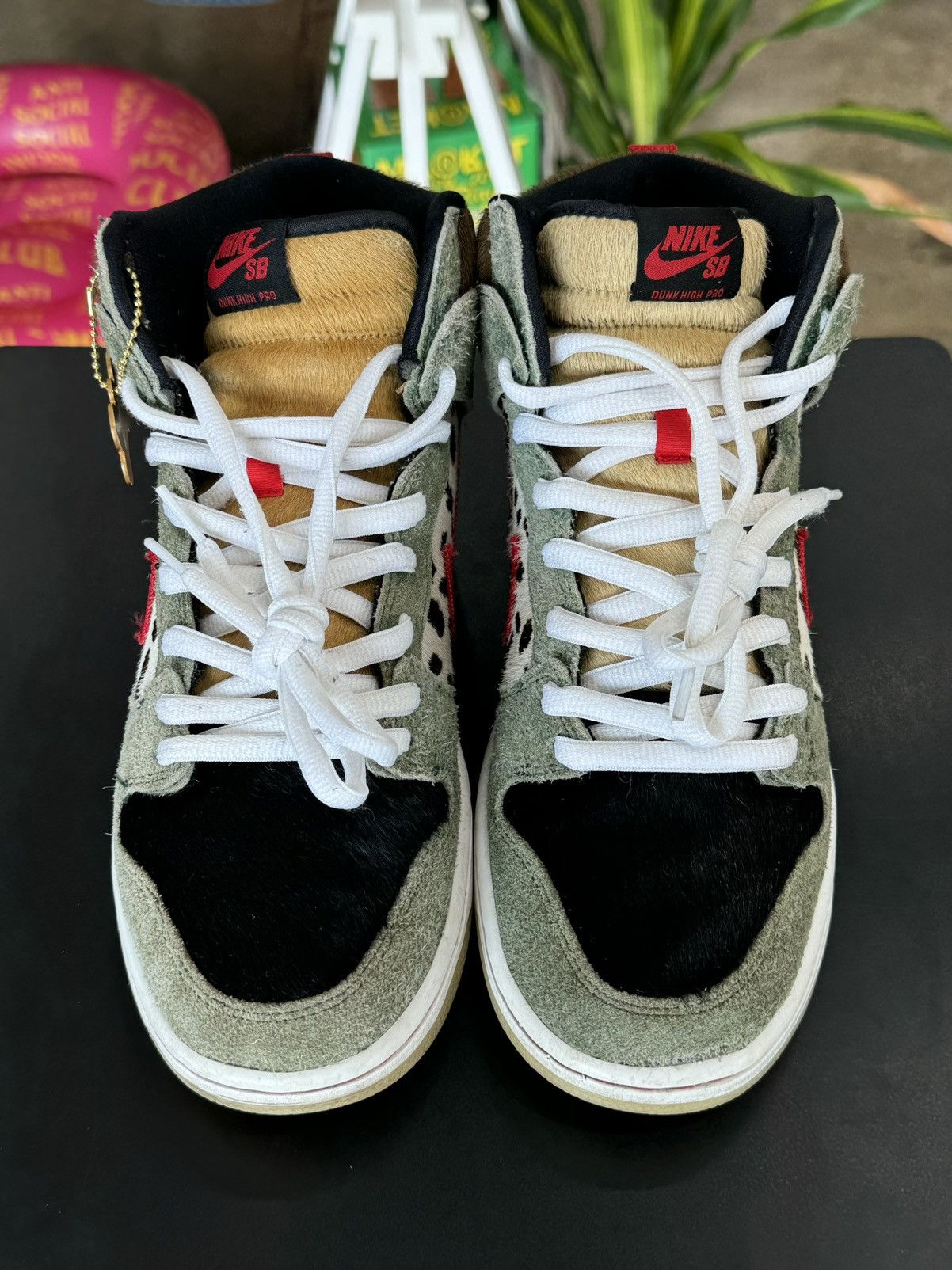 Nike Nike SB Dunk High Dog Walker Sz. 10 Size US 10 / EU 43 - 2 Thumbnail
