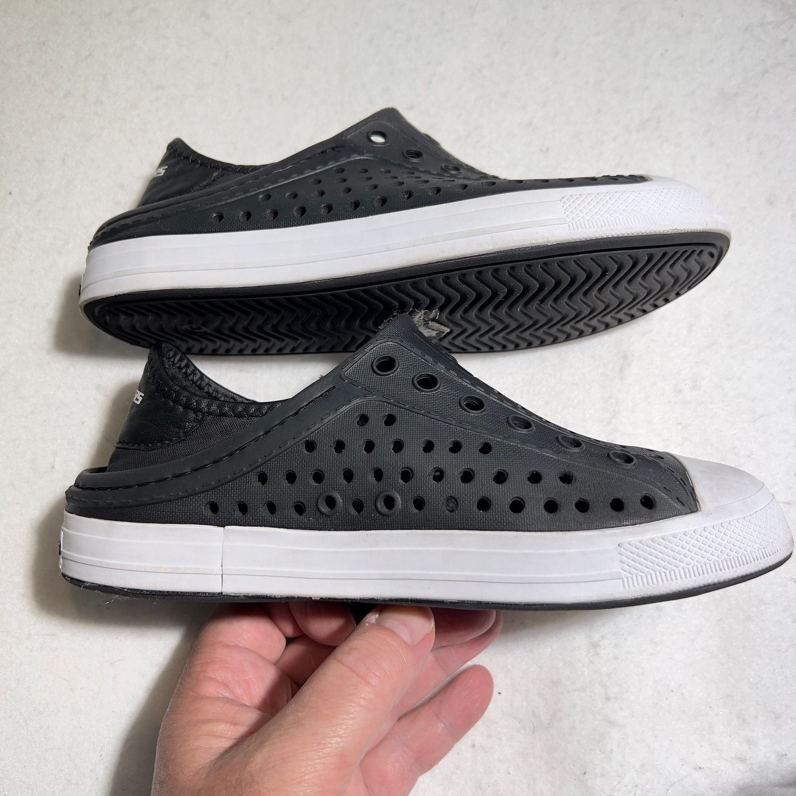 SKECHERS Skechers Slip On Shoes Kids Size 3 Rubber Uppers Black White Size US 4 / IT 34 - 4 Thumbnail