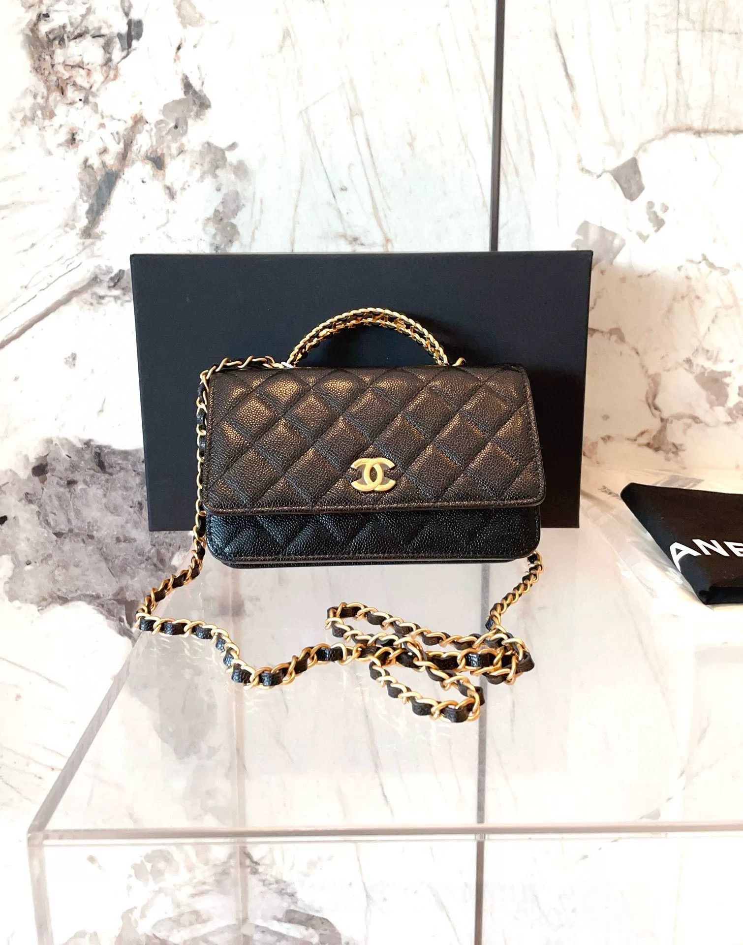 Chanel Pre-loved Bag Very good condition Size ONE SIZE - 1 Thumbnail