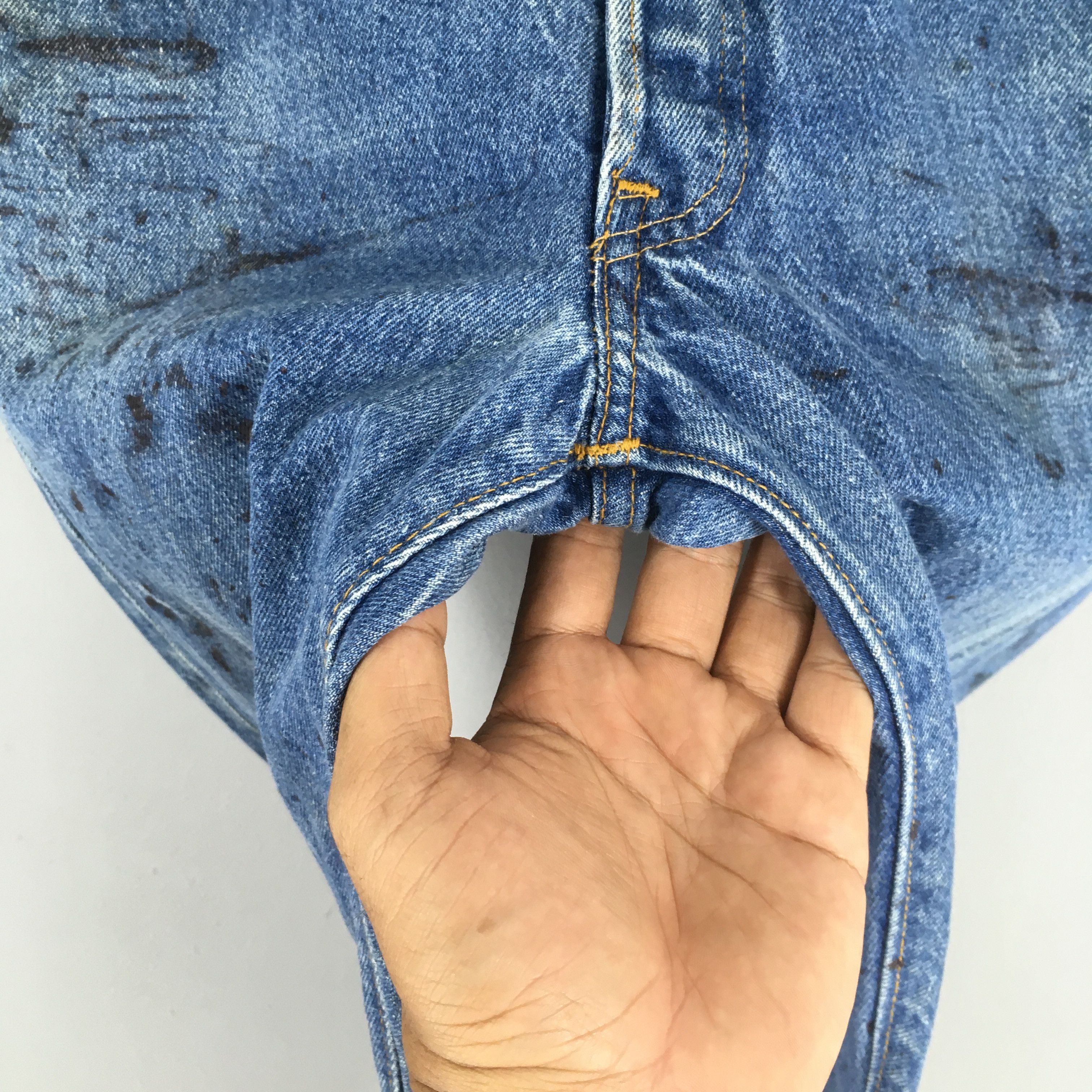 Levi's Size 28x32.5 Vintage 90s Levi's 501 Faded Dirty Jeans S686 Size US 28 / EU 44 - 5 Thumbnail