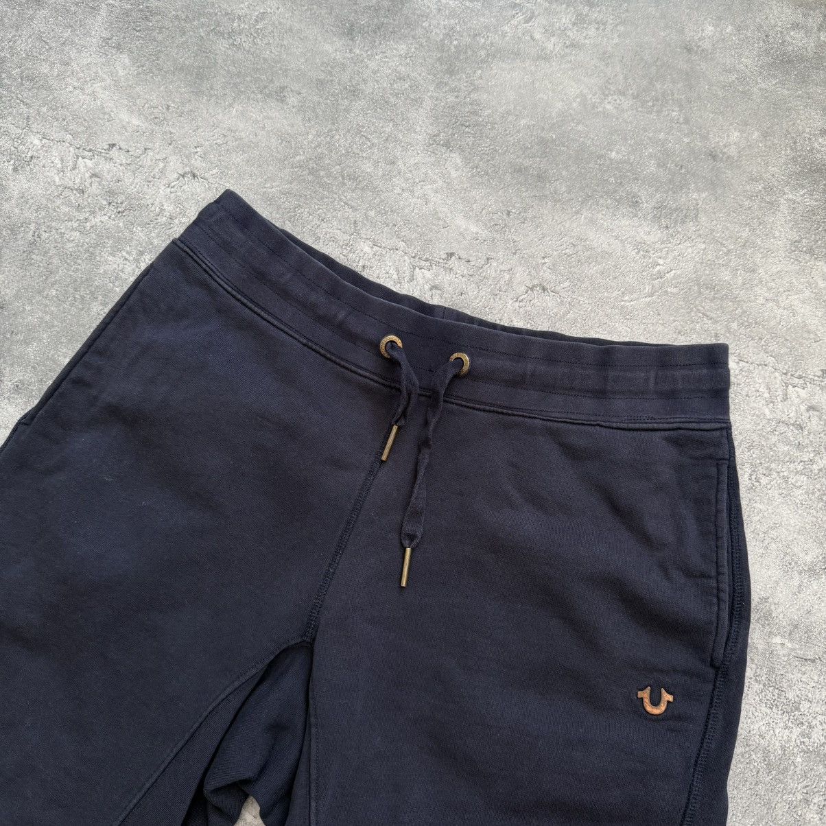 True Religion True Religion Shorts Size US 34 / EU 50 - 2 Thumbnail