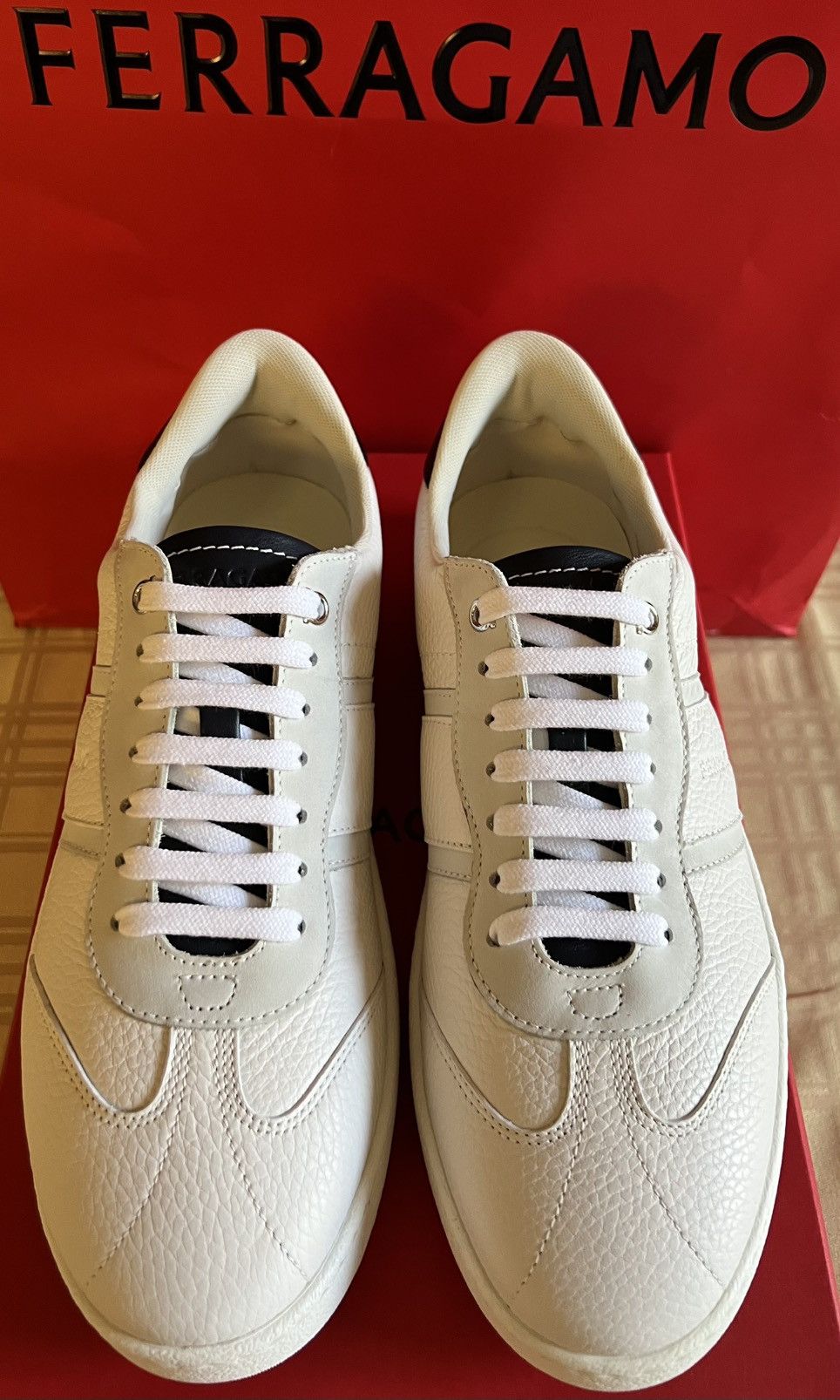 Salvatore Ferragamo Ferragamo Low top sneaker with signature Achille Size US 7.5 / EU 40-41 - 10 Thumbnail