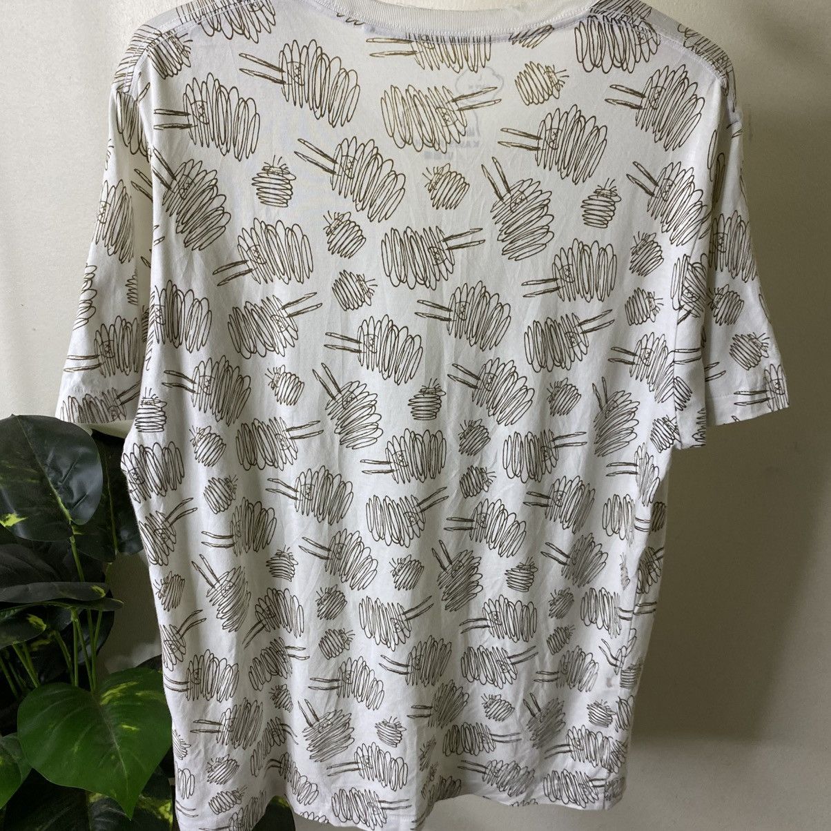Peanuts Kaws Original Fake x Peanuts Snoopy Collaboration AOP Tee Size US L / EU 52-54 / 3 - 8 Thumbnail