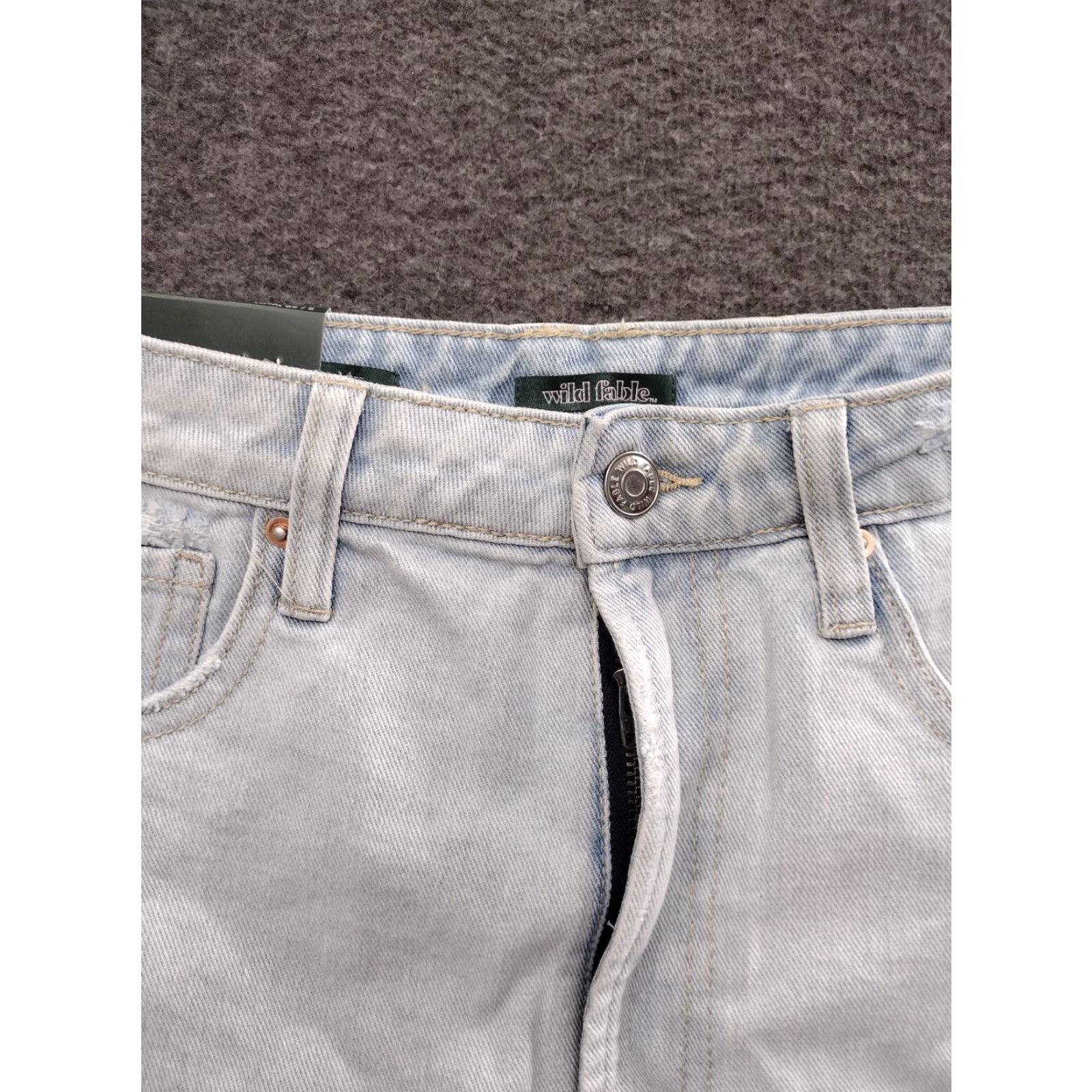 Vintage VINTAGE Wild Fable Highest Rise Denim Cropped Shorts Blue 2 28 in Light Wash 90s Daisy Pocket Womens Size 26" / US 2 / IT 38 - 3 Thumbnail