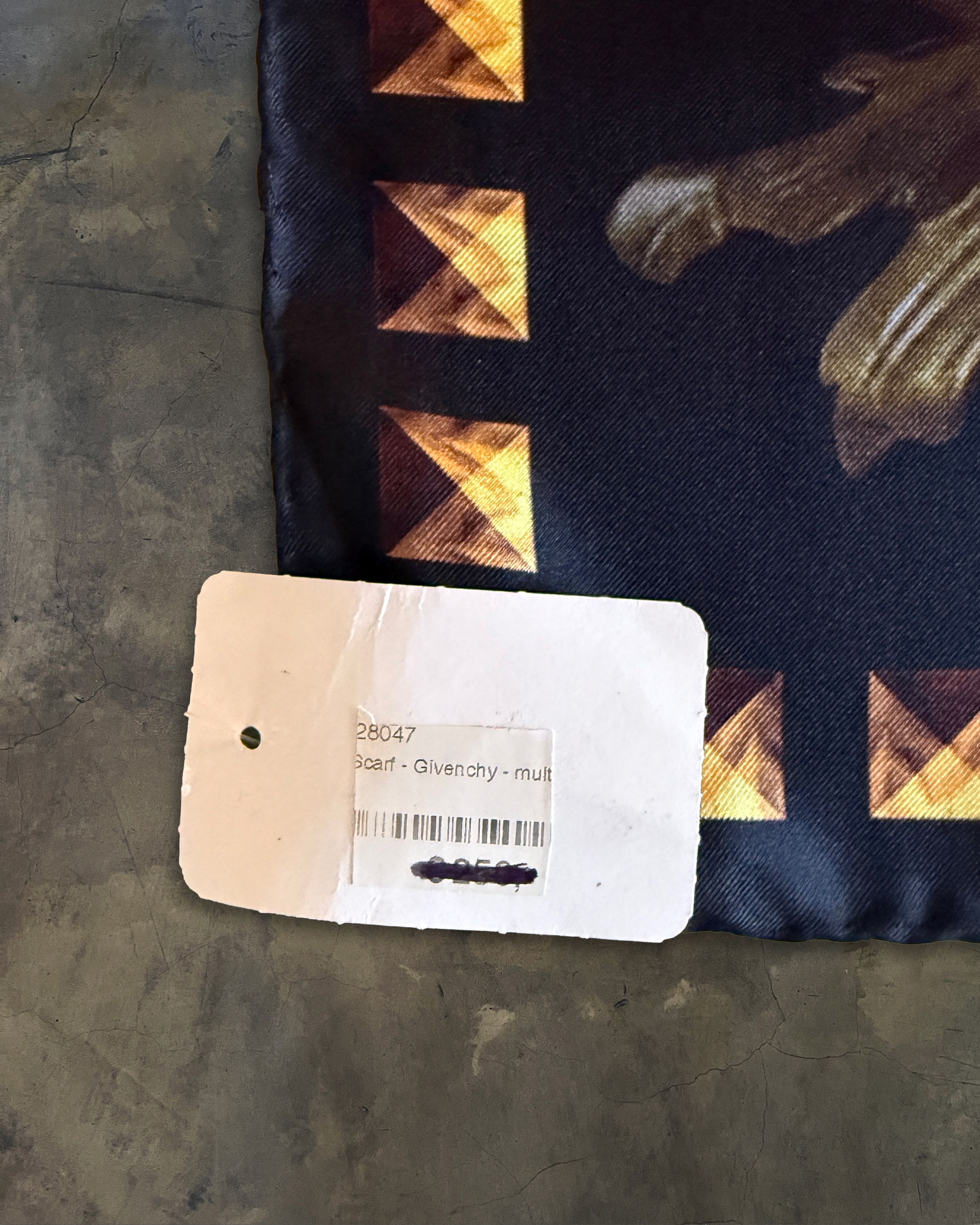 Givenchy GIVENCHY MADONNA & CHILD SCARF Size ONE SIZE - 4 Thumbnail