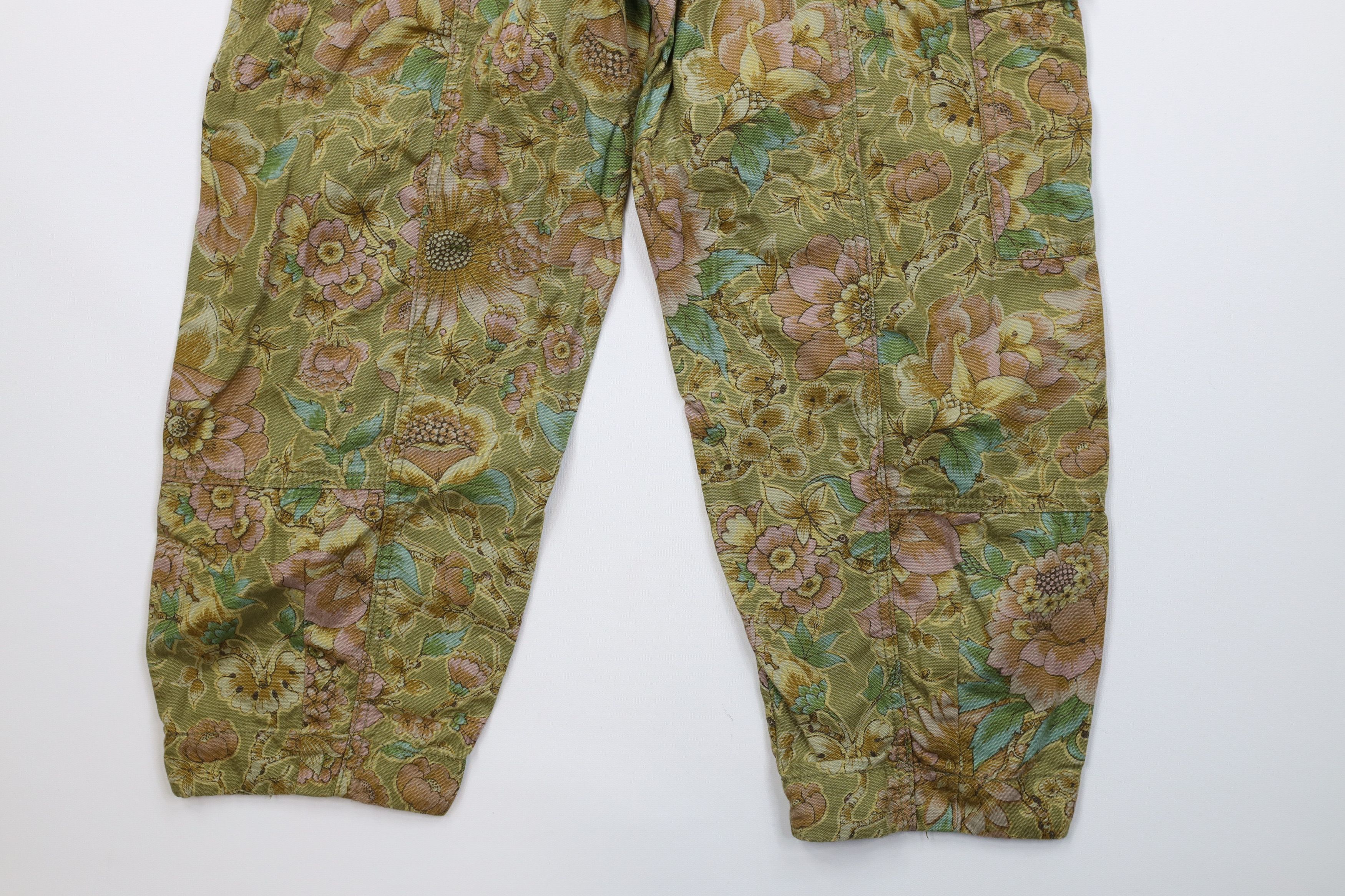 Anthropologie Anthropologie Pilcro Letterpress Flower Capris Cargo Pants Size 27" / US 4 / IT 40 - 13 Thumbnail