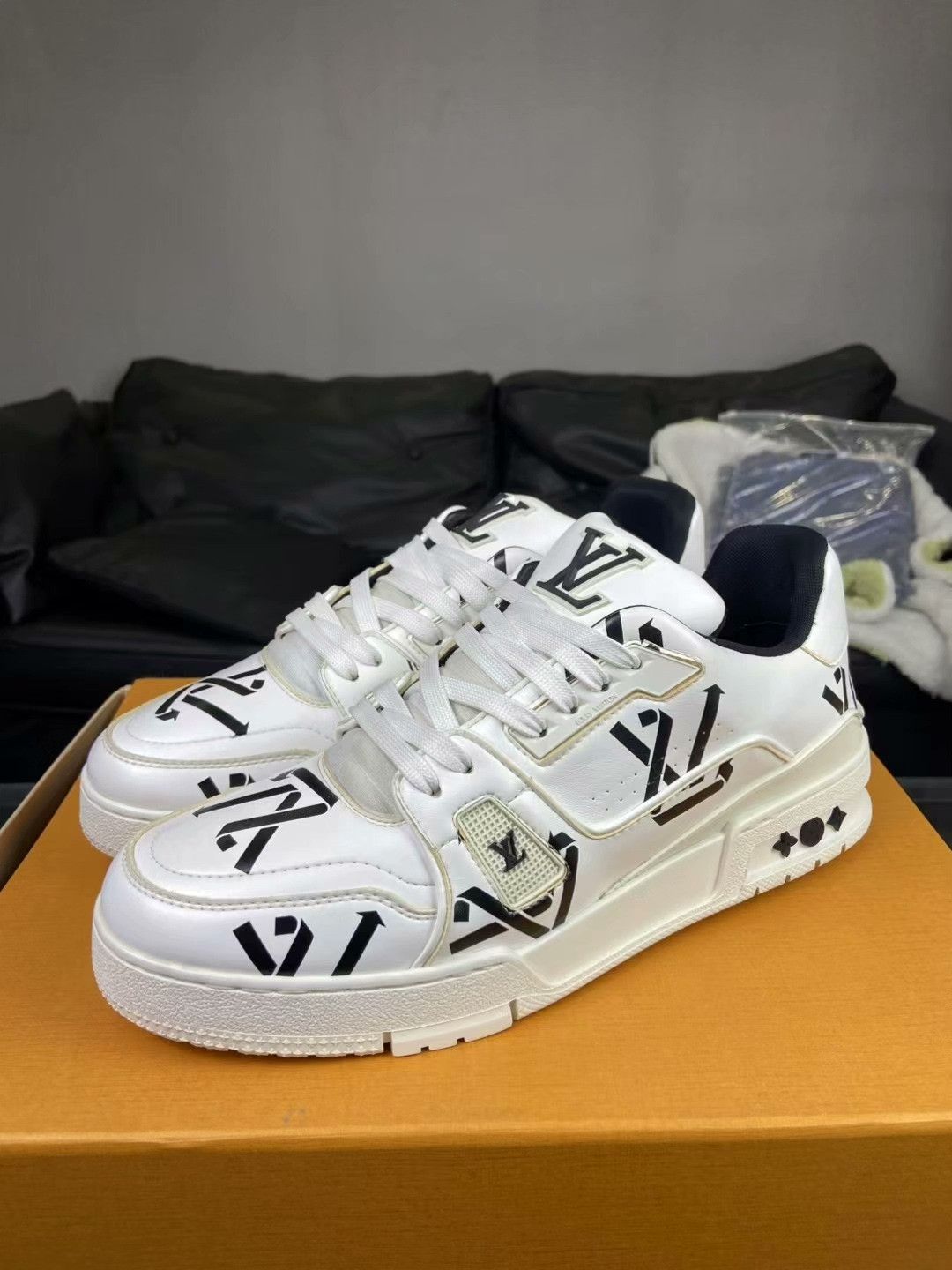 Louis Vuitton Louis Vuitton Training Printed Black Lowtop Sneakers 41 Men Size US 8.5 / EU 41-42 - 1 Thumbnail
