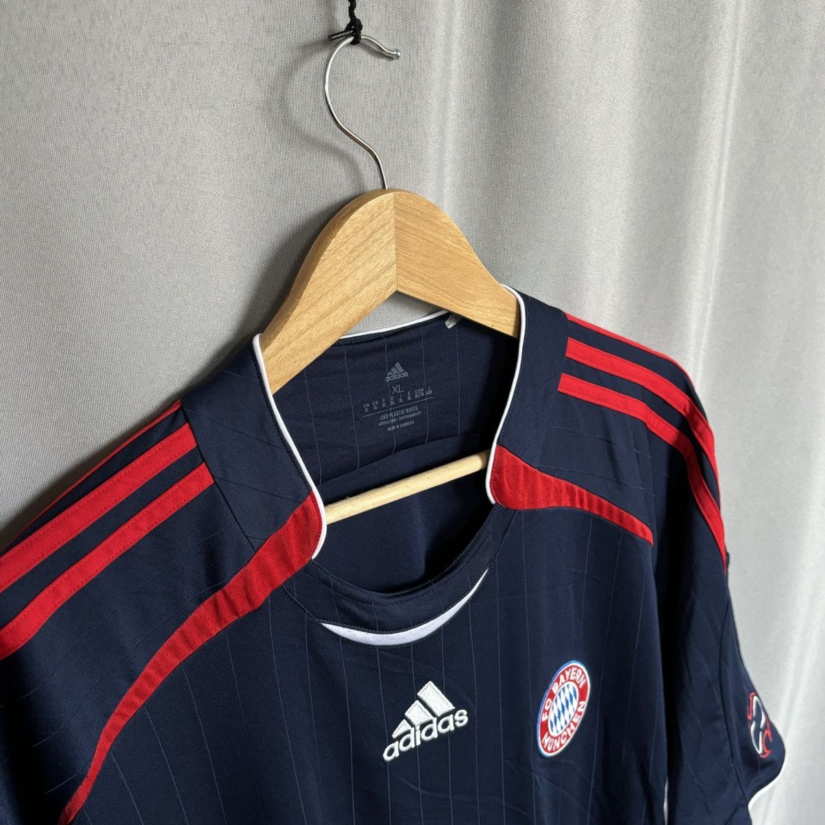 Adidas Adidas FC Bayern 2021 jersey football xl vintage rare Size US XL / EU 56 / 4 - 3 Thumbnail