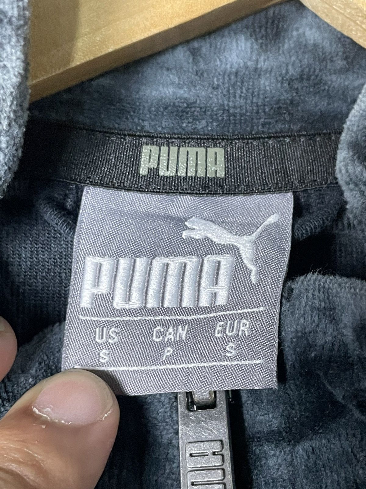 Japanese Brand × Puma × Vintage PUMA Brand Track-top Velvet Jacket (101) Size US S / EU 44-46 / 1 - 6 Thumbnail