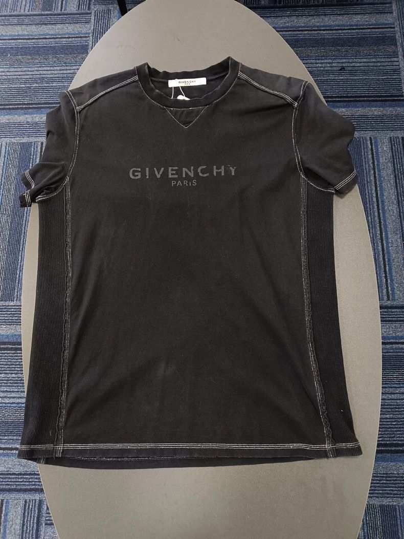 Givenchy Givenchy Classic Logo Short Sleeve T-Shirt Size US L / EU 52-54 / 3 - 1 Thumbnail