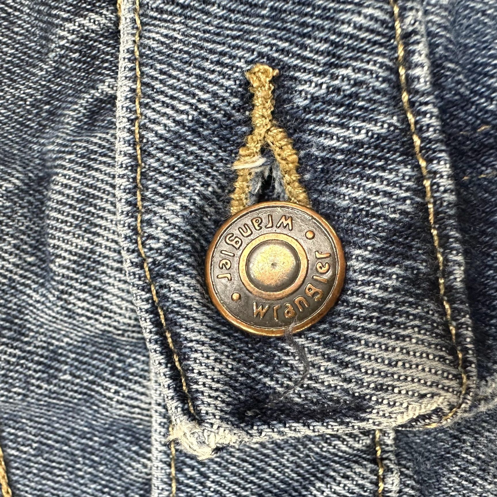 Wrangler Wrangler Shorts Mens 38 Blue Denim Bermuda 5-Pocket Zip Fly Raw Hem Jorts Casual Cotton Denim Size US 38 / EU 54 - 3 Thumbnail