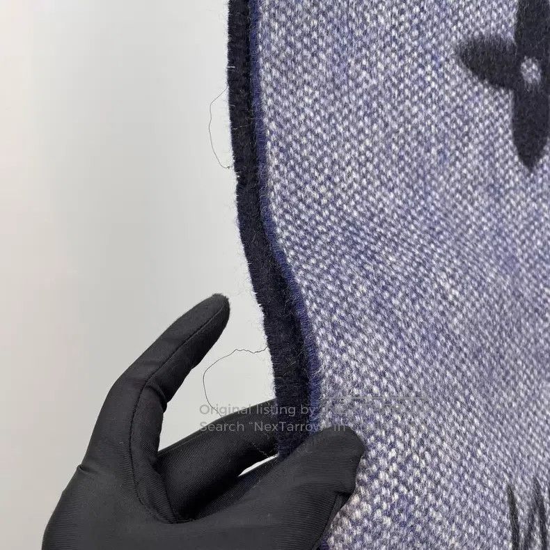 Louis Vuitton Louis Vuitton Blue and black full-print cashmere double-si Size ONE SIZE - 6 Thumbnail