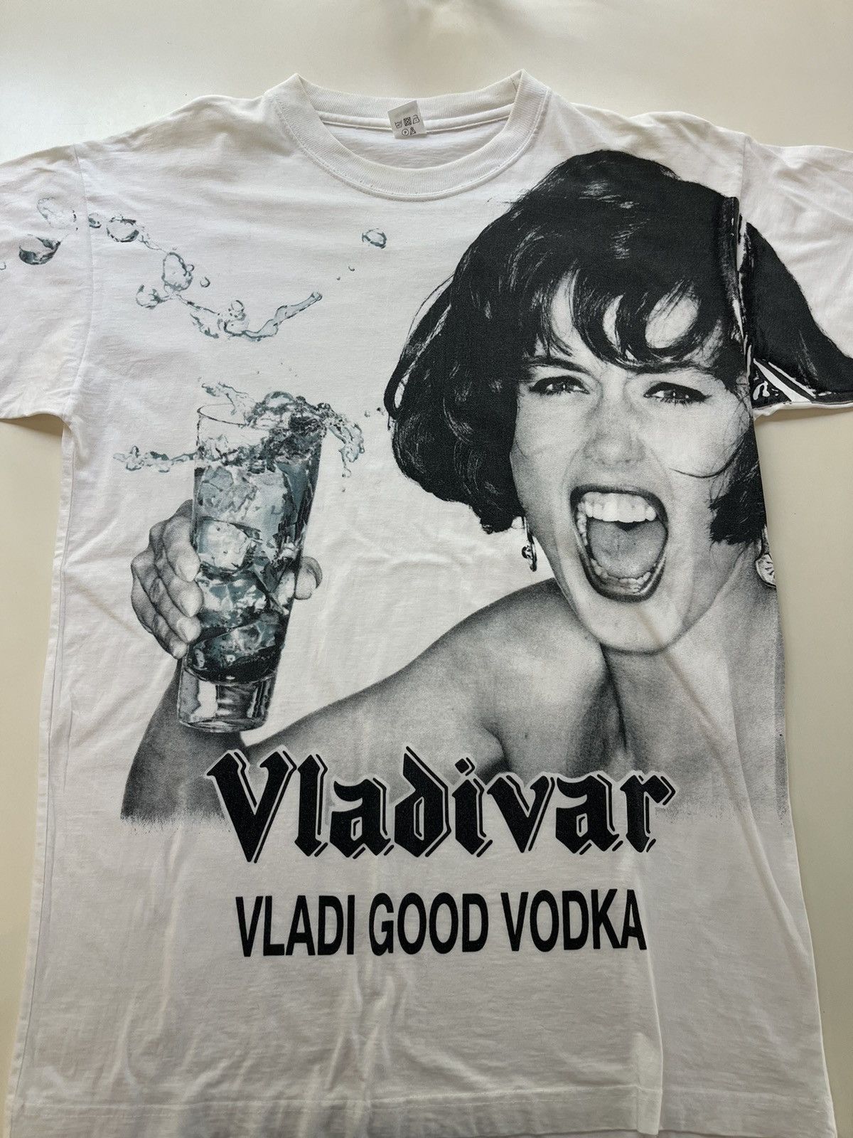 Vintage Vintage Vladivar VODKA promo Tshirt Size US L / EU 52-54 / 3 - 3 Thumbnail