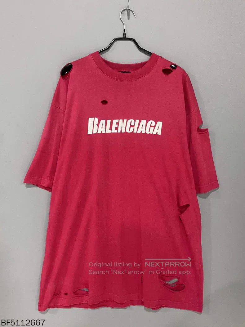 Balenciaga Balenciaga Large distressed logo short-sleeve Size US XS / EU 42 / 0 - 1 Thumbnail
