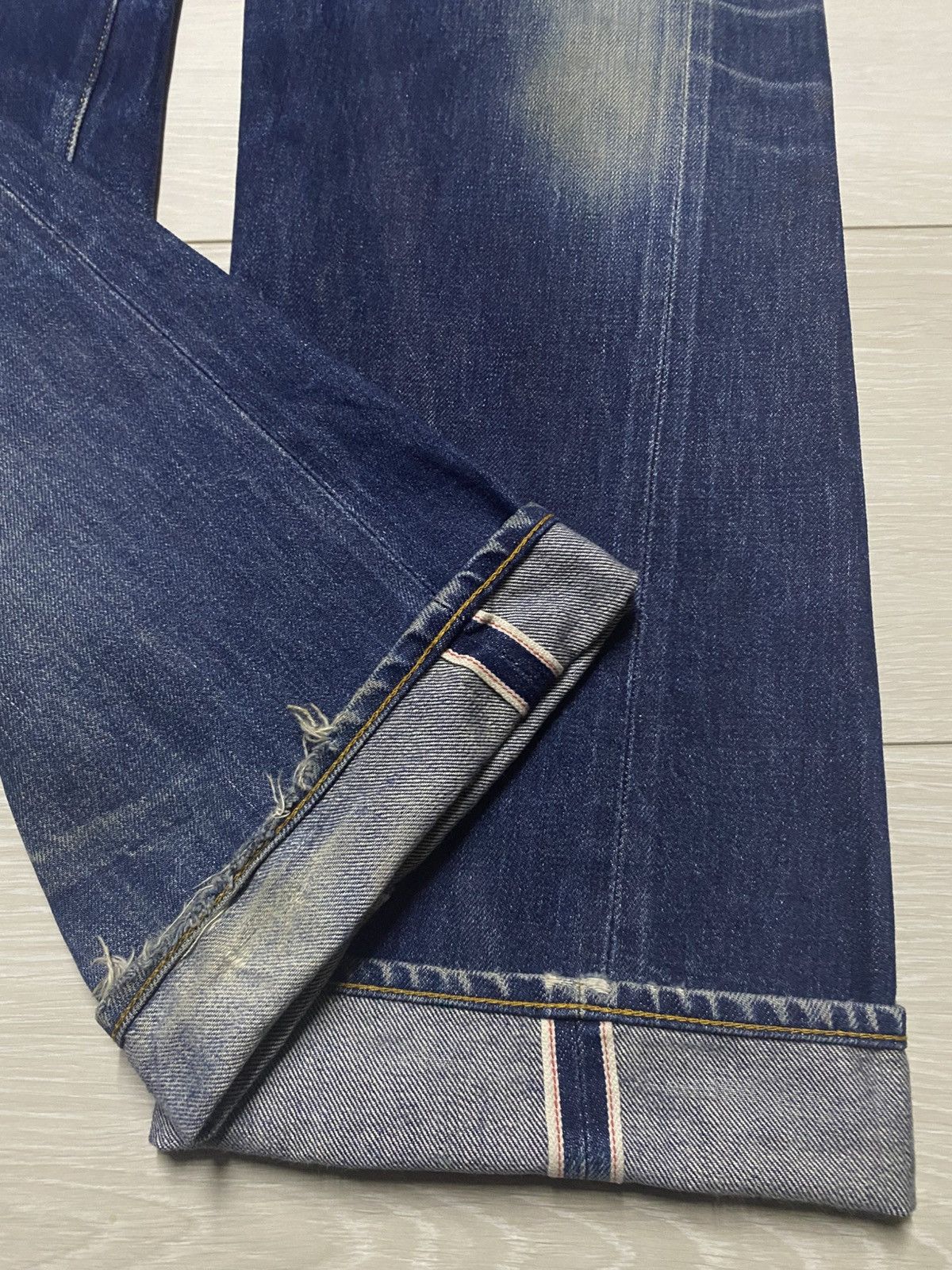 Levi's Vintage Clothing LVC 501 xx BigE ButtonFly Twist Leg Selvedge Repair Jeans Size US 32 / EU 48 - 7 Thumbnail