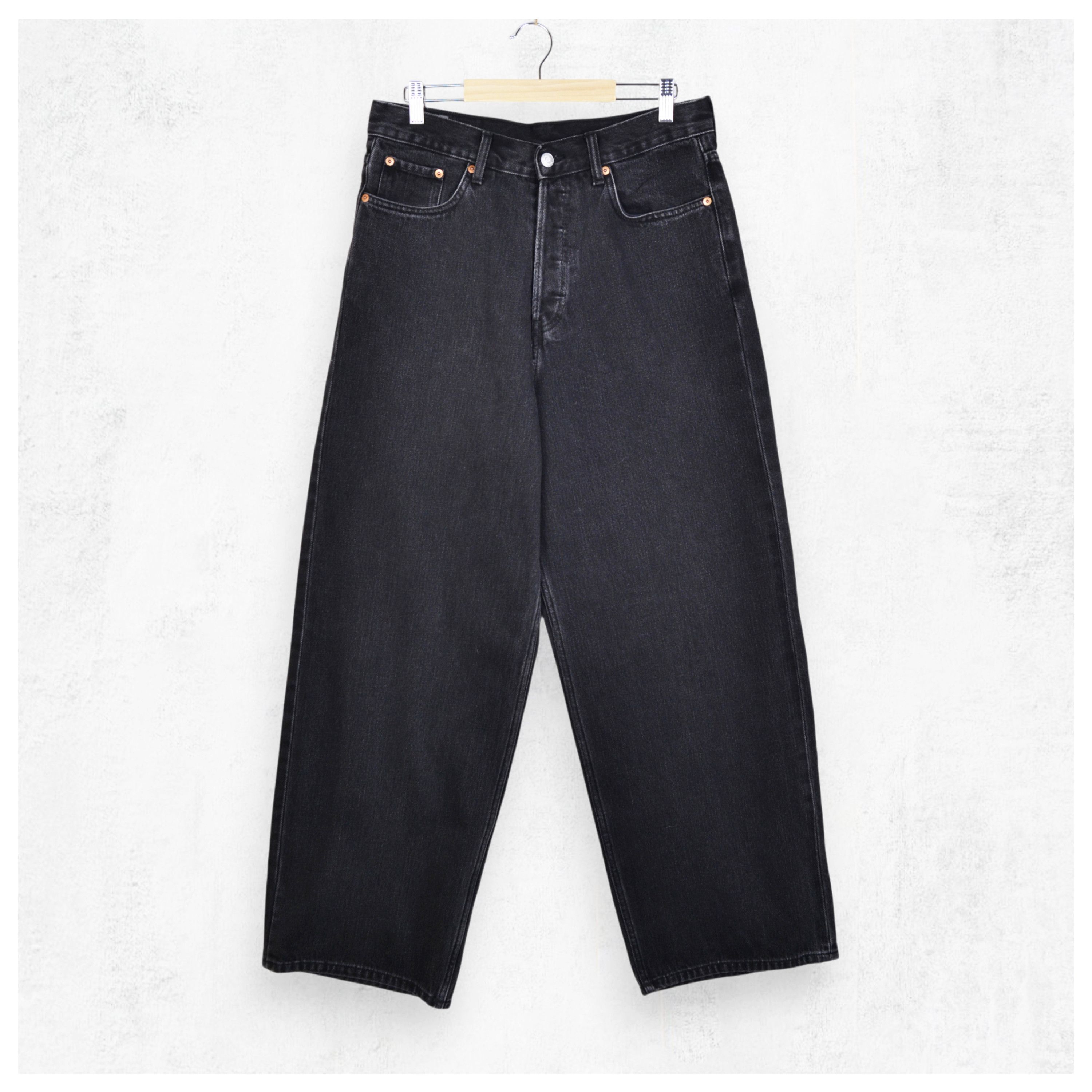 Weekday Weekday Astro Baggy Wide Jeans Tuned Black W30/L32 | Grailed